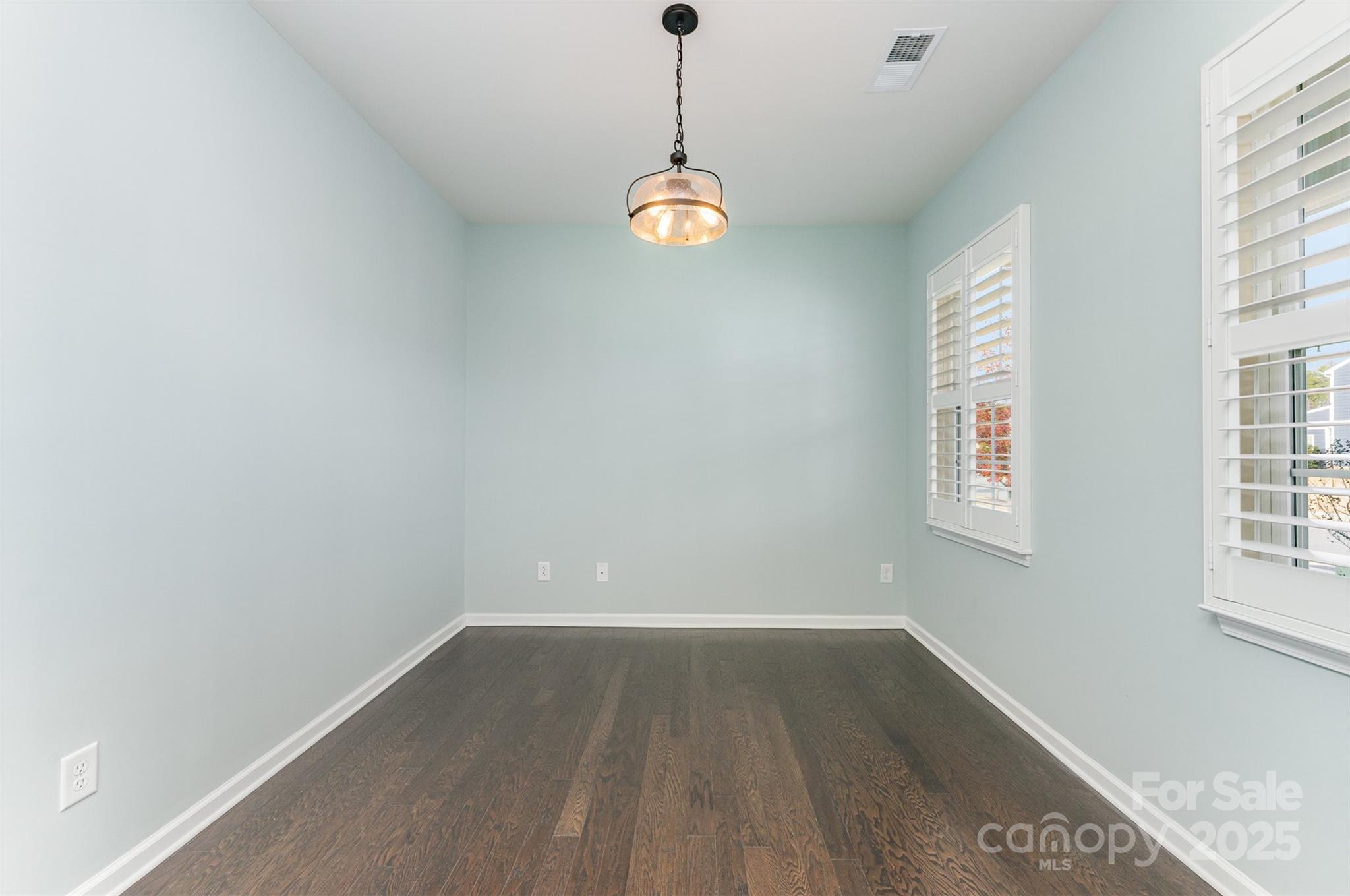 11106 Grenfell Avenue