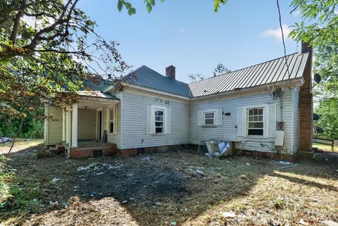 Photo of 3316 Nc 109 Highway N, Wadesboro, NC 28170 (MLS # 4395104)