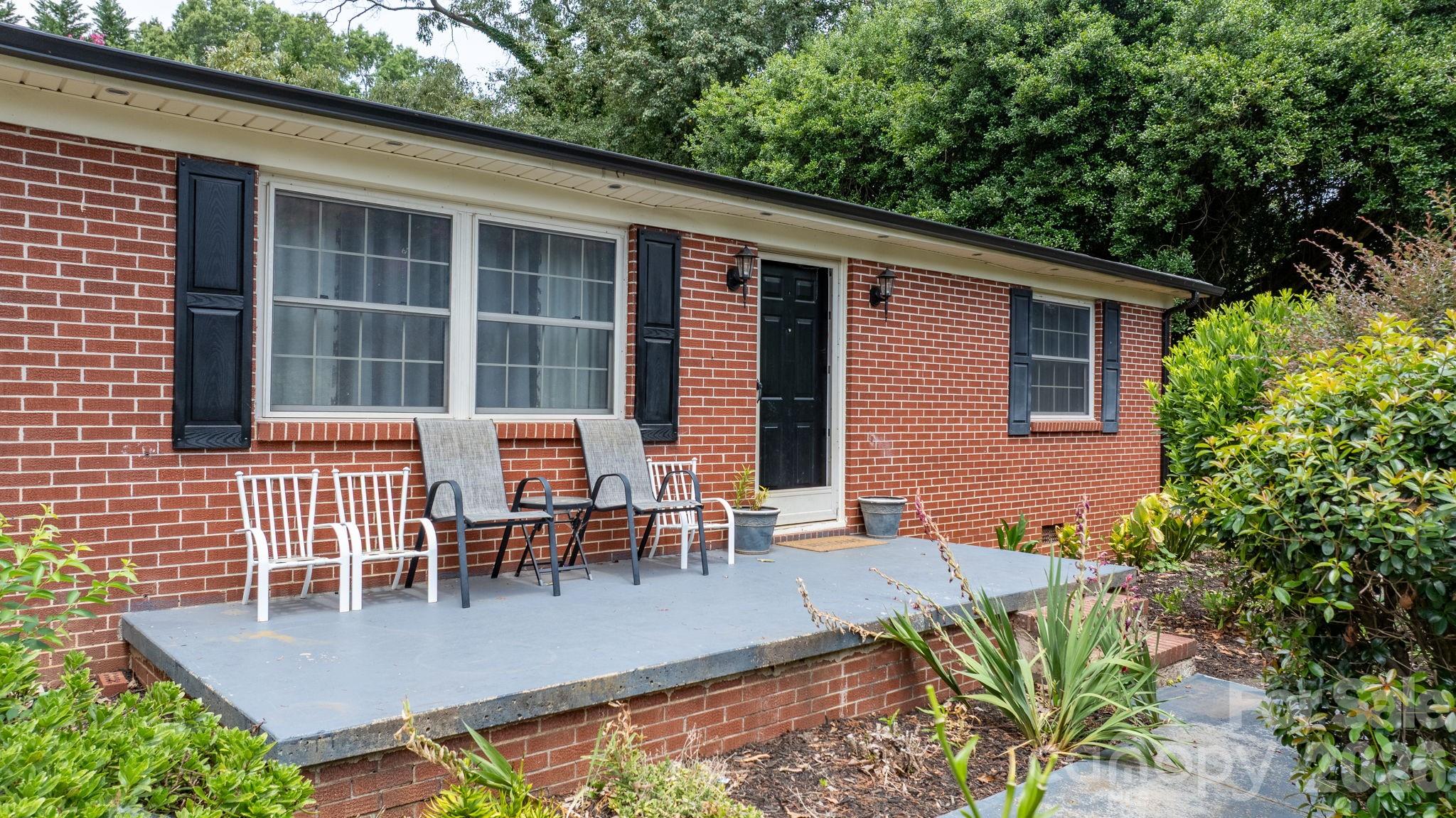 1809 31st Street NE