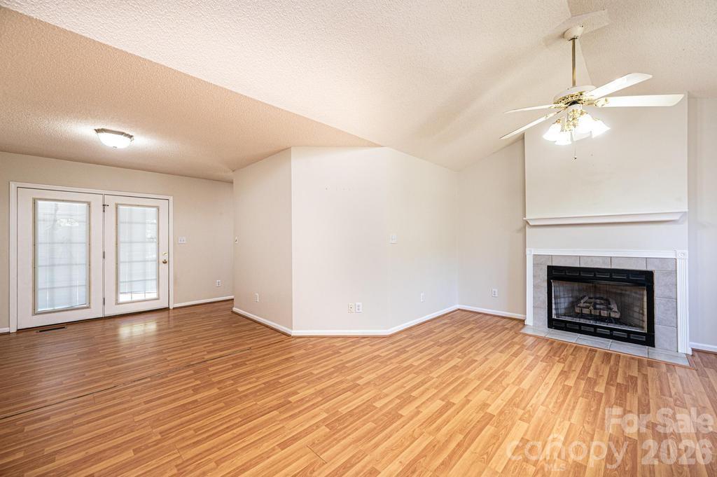 2000 Summerfield Circle