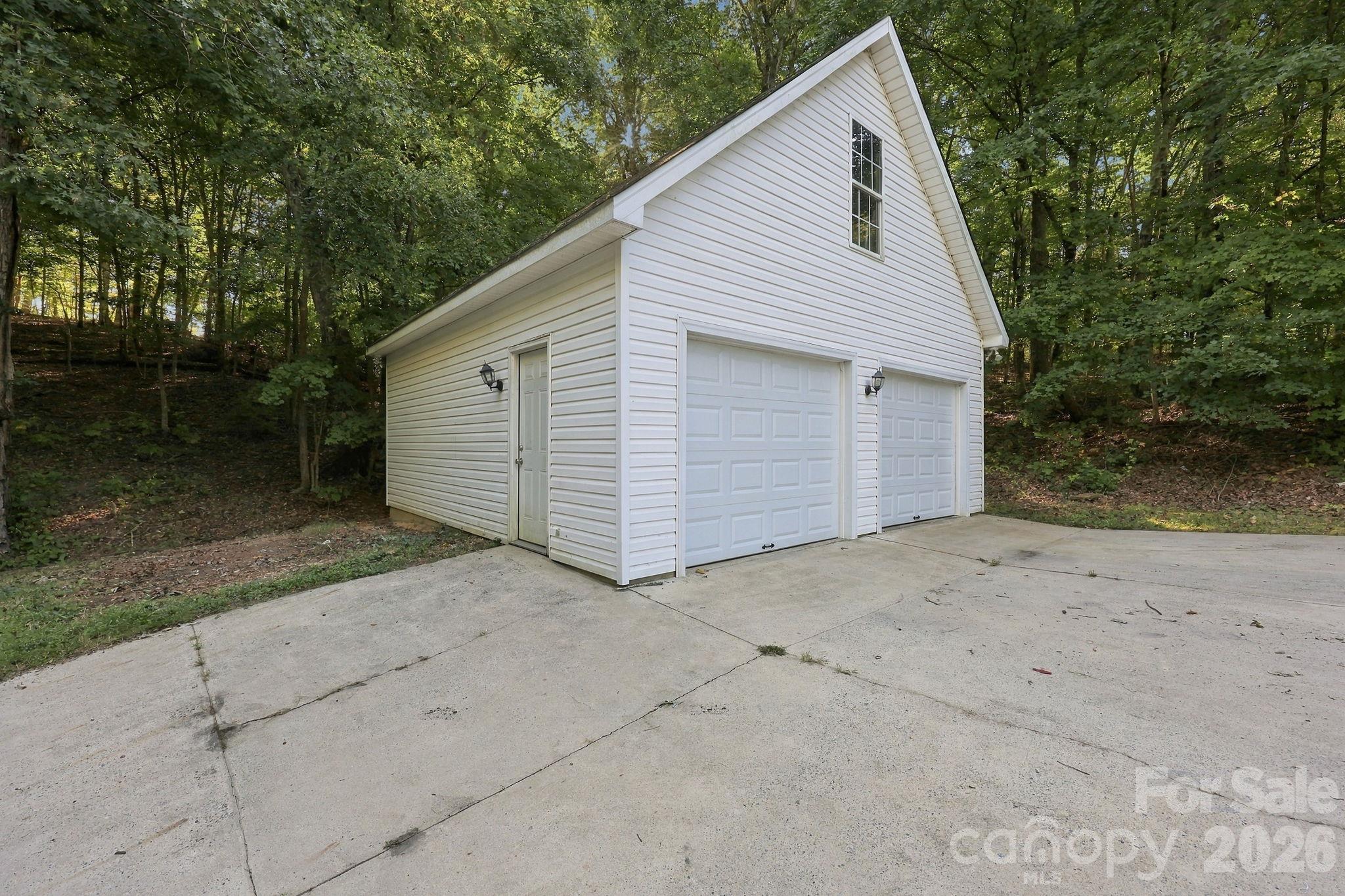 205 Colonial Avenue