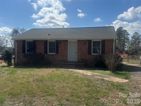 509 Skipwith Place Charlotte NC 28217