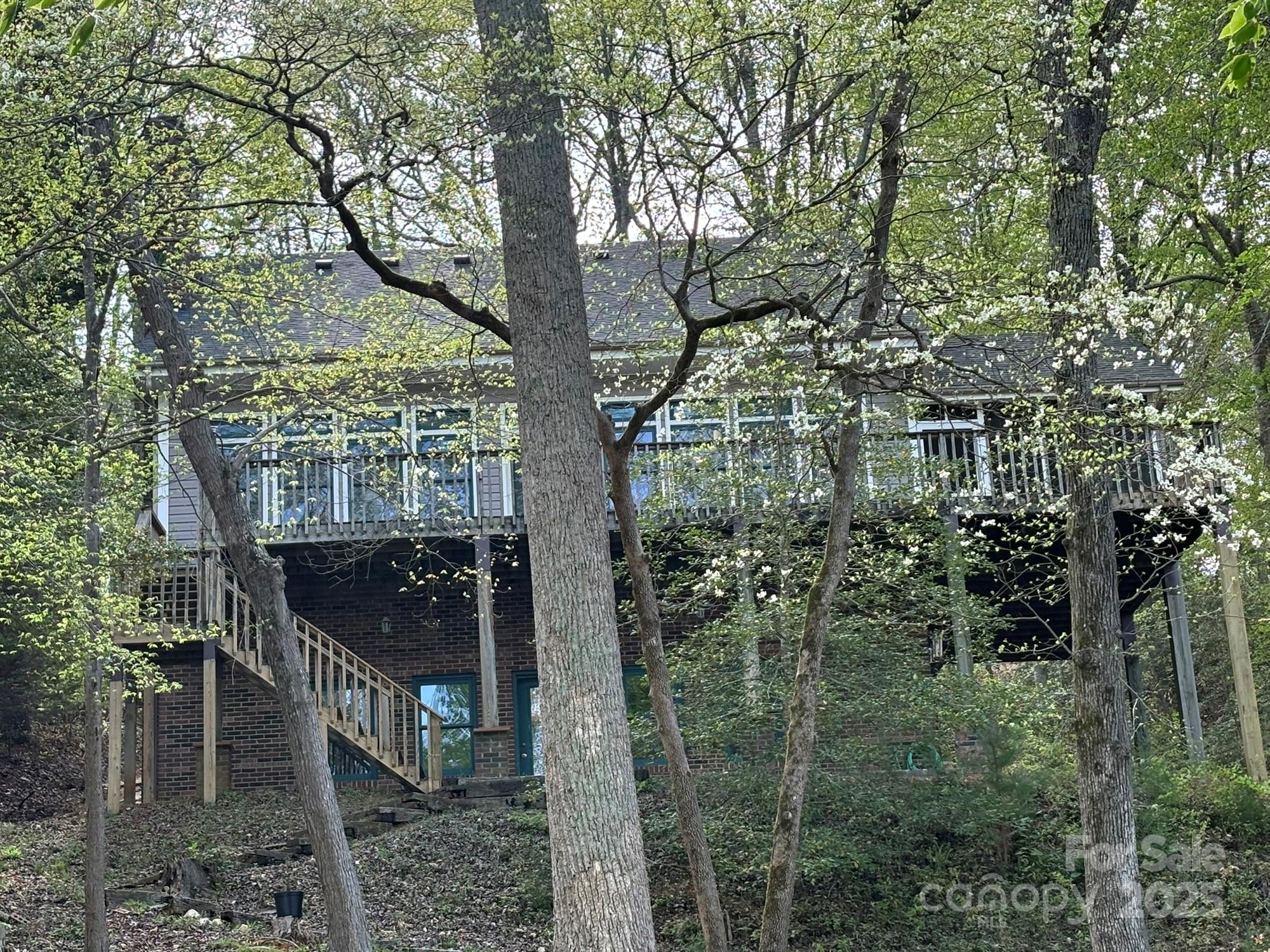 1224 Island Creek Drive