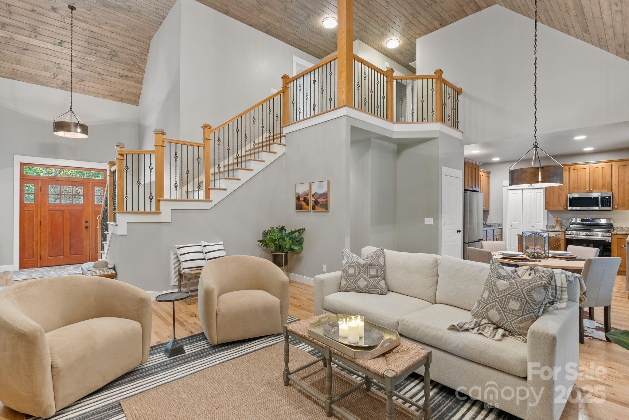 605 Salola Lane