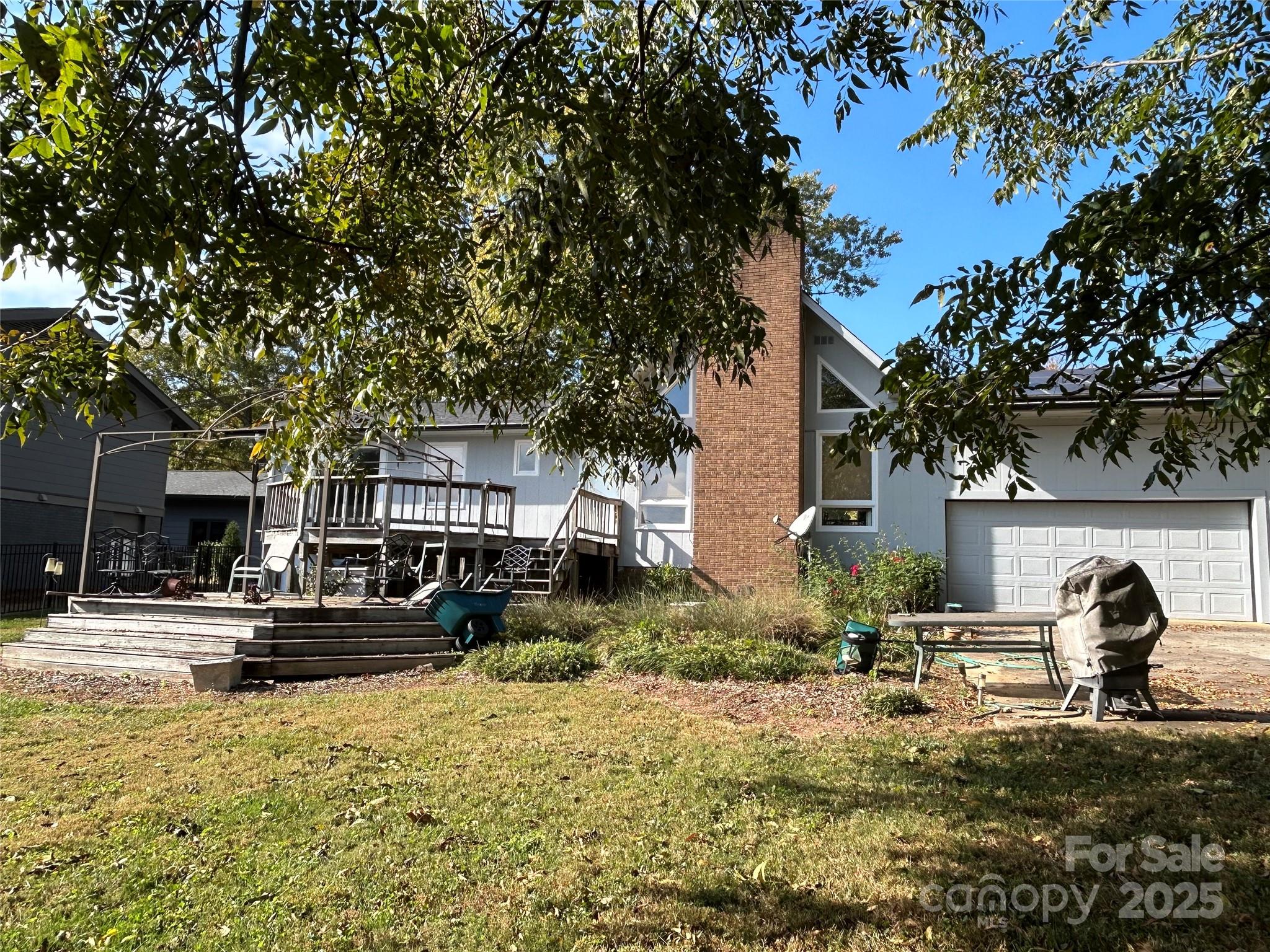 Point Largo - Residential