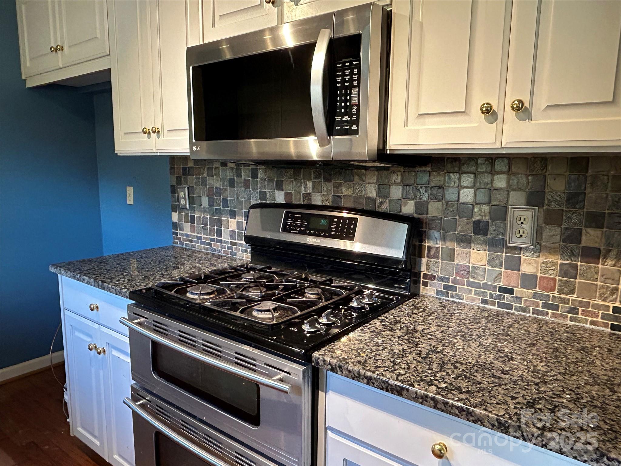 Point Largo - Residential