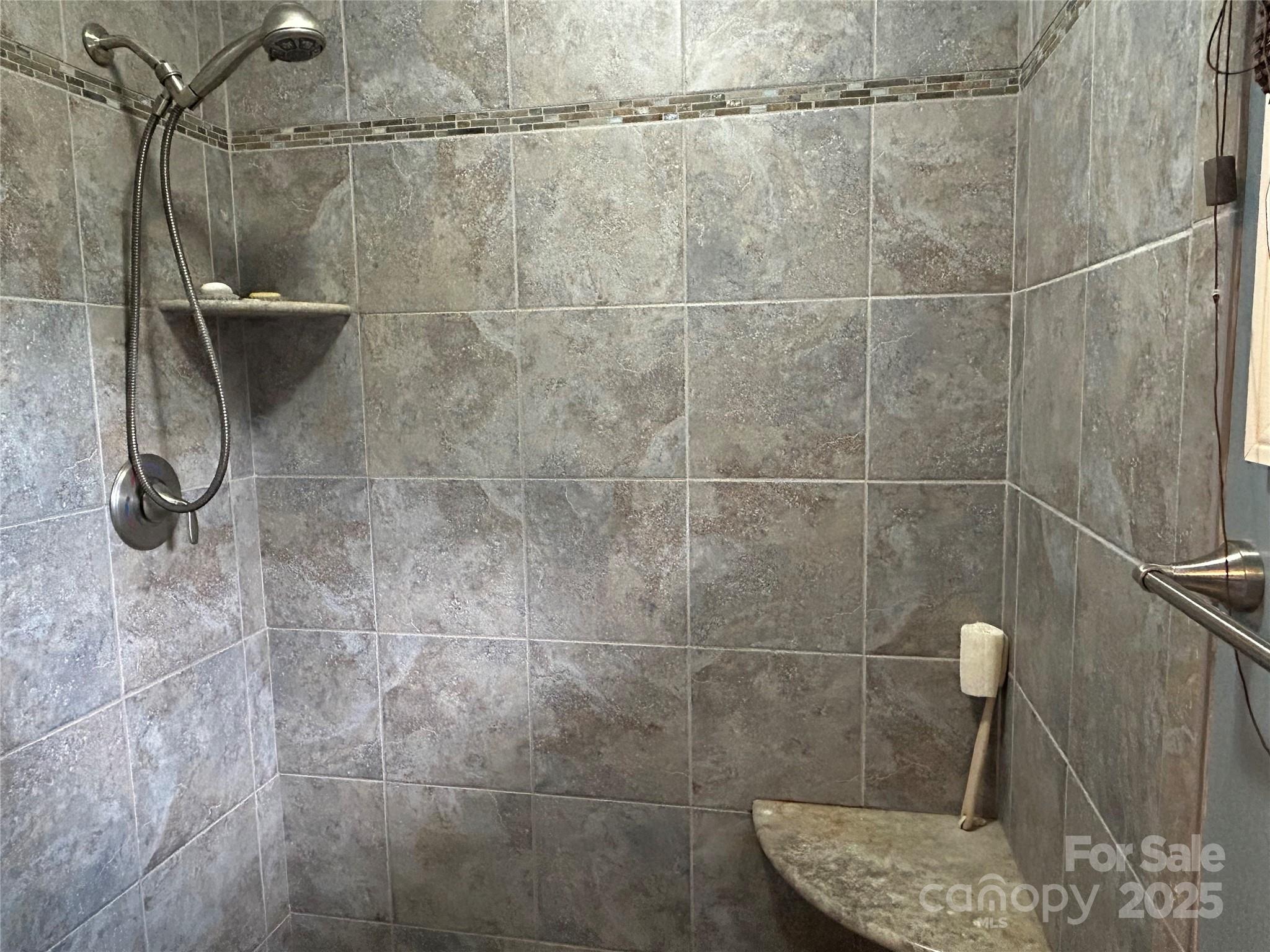 Point Largo - Residential