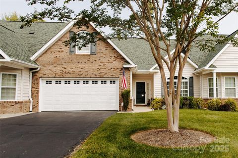 Photo of 47 Victoria Park Drive, Hendersonville, NC 28792 (MLS # 4266314)