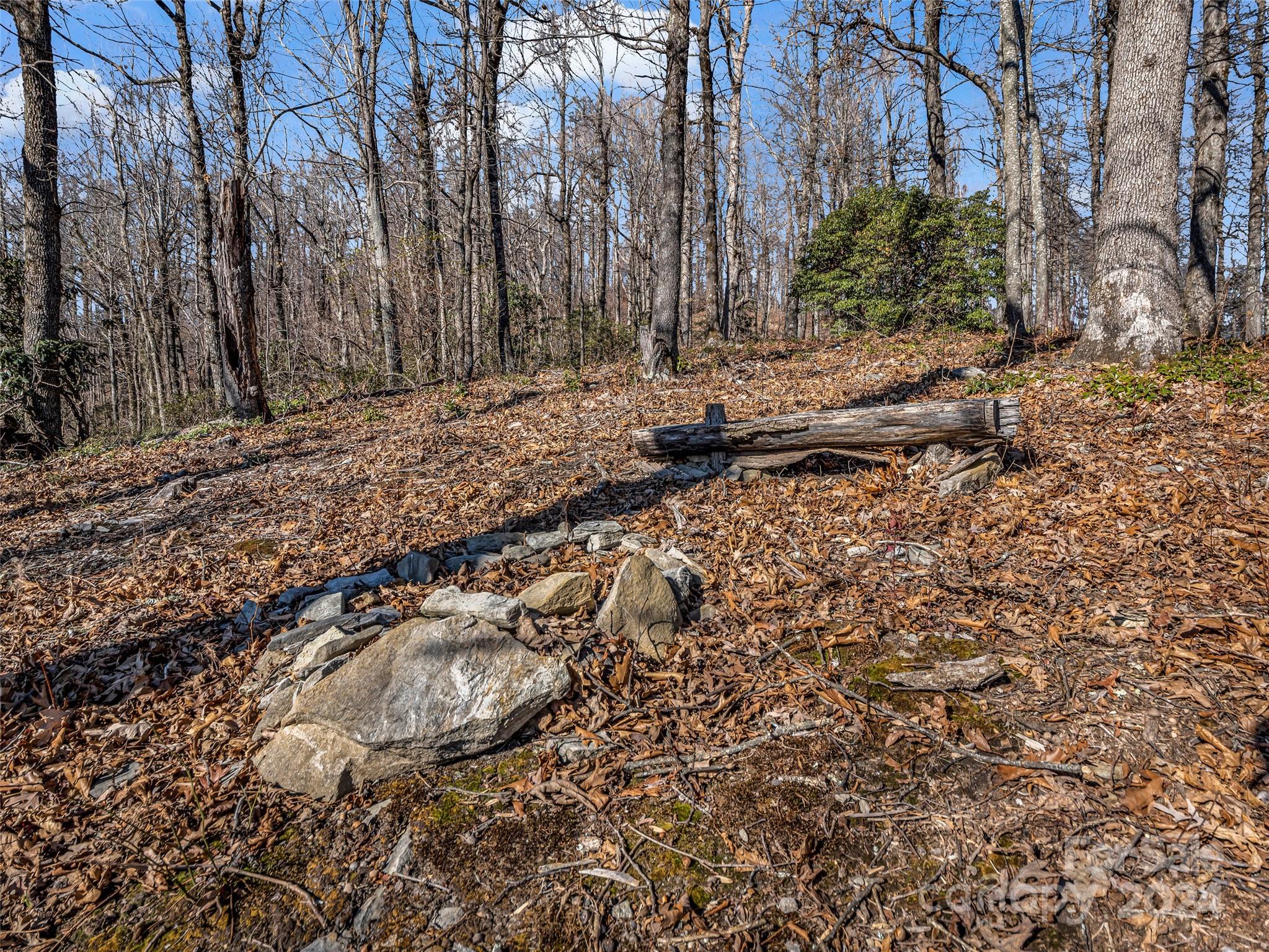 High Cliffs At Round Mountain - Land