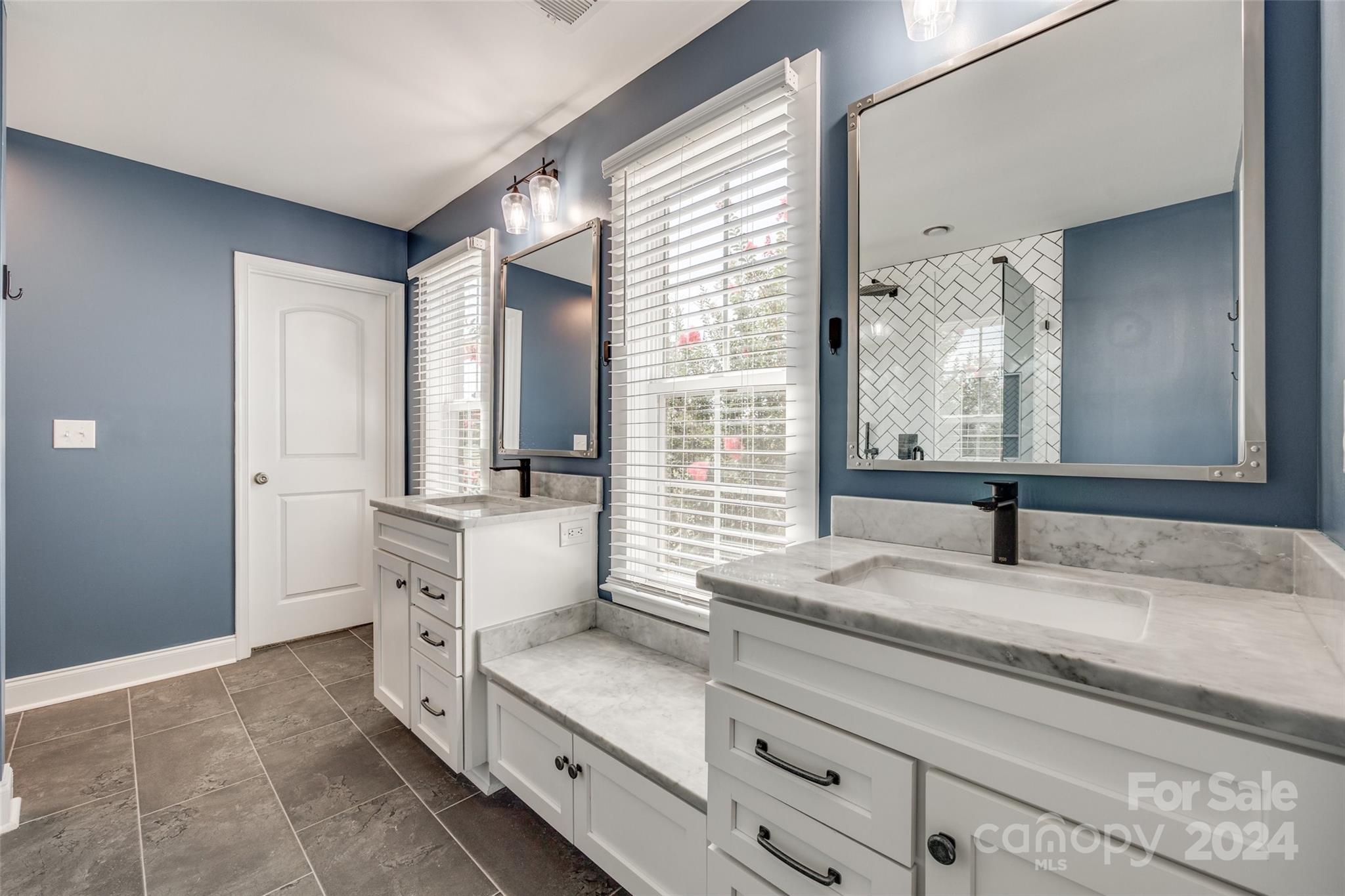 The Gates At Eastview - Residential