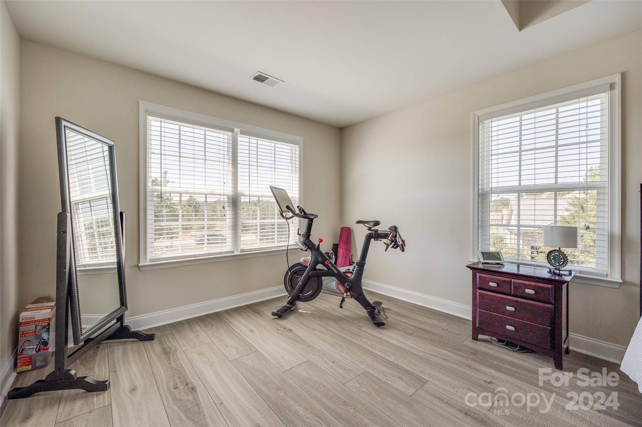 The Gates At Eastview - Residential