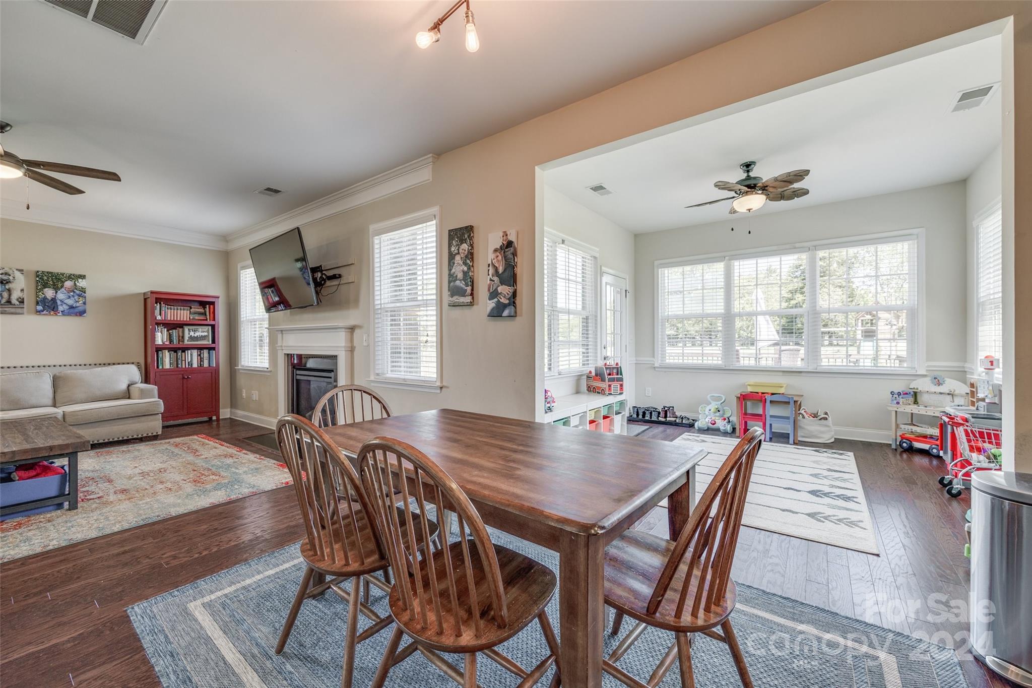 The Gates At Eastview - Residential