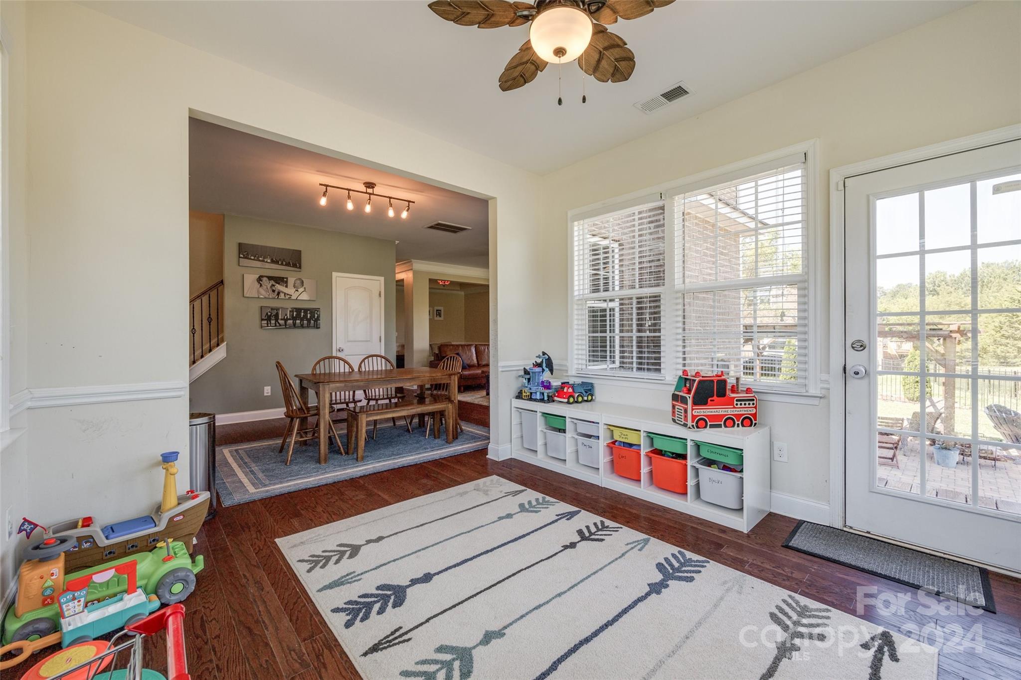 The Gates At Eastview - Residential