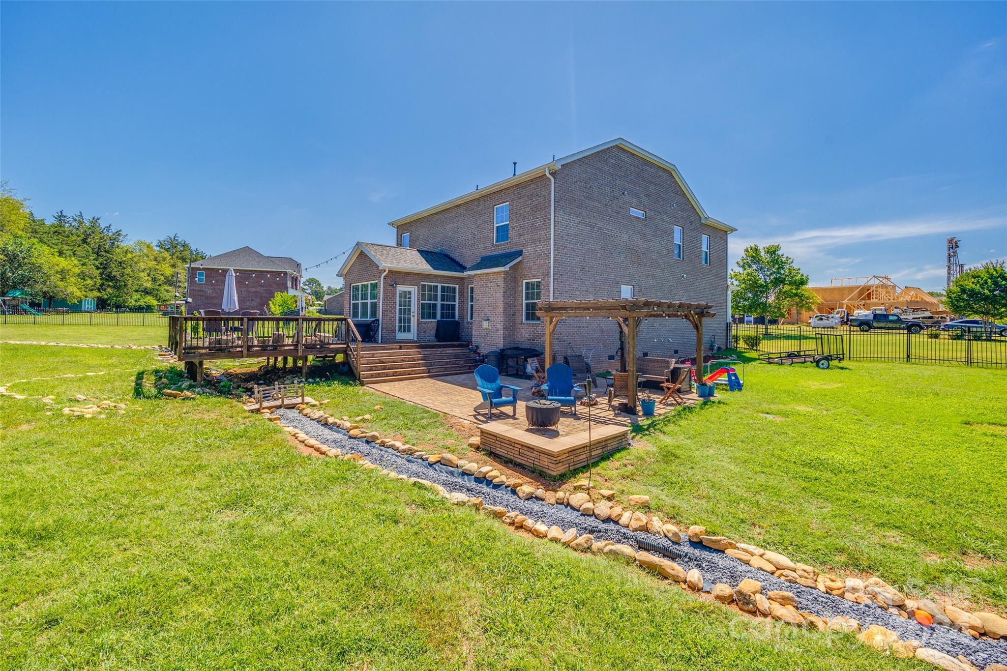 The Gates At Eastview - Residential