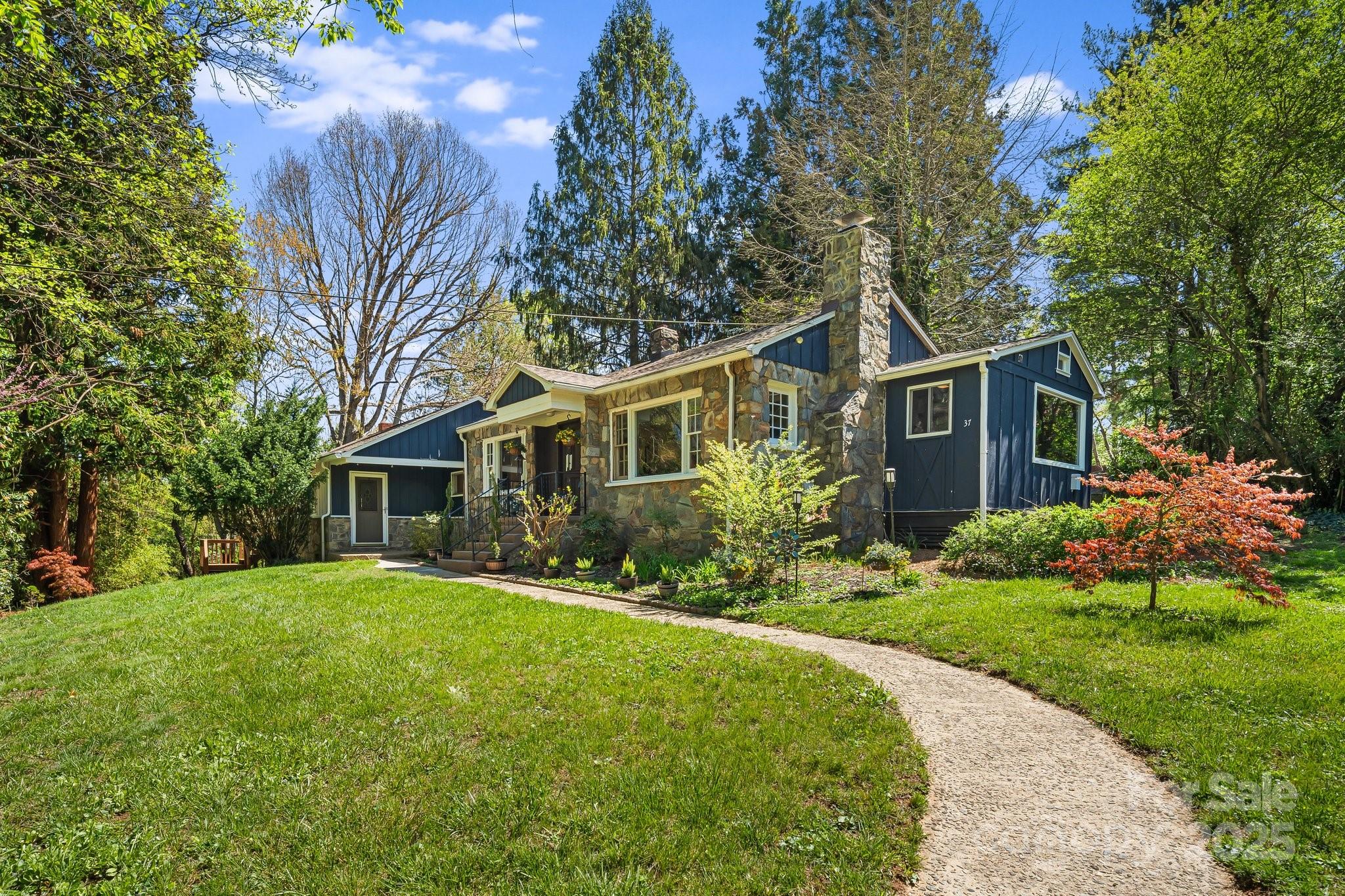 37 Plymouth Circle