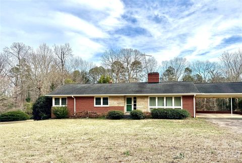 Photo of 3134 Asbury Church Road, Lincolnton, NC 28092 (MLS # 4336173)