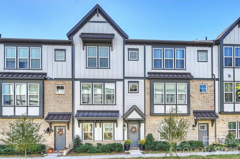 912 Mary Max Drive Davidson NC 28036