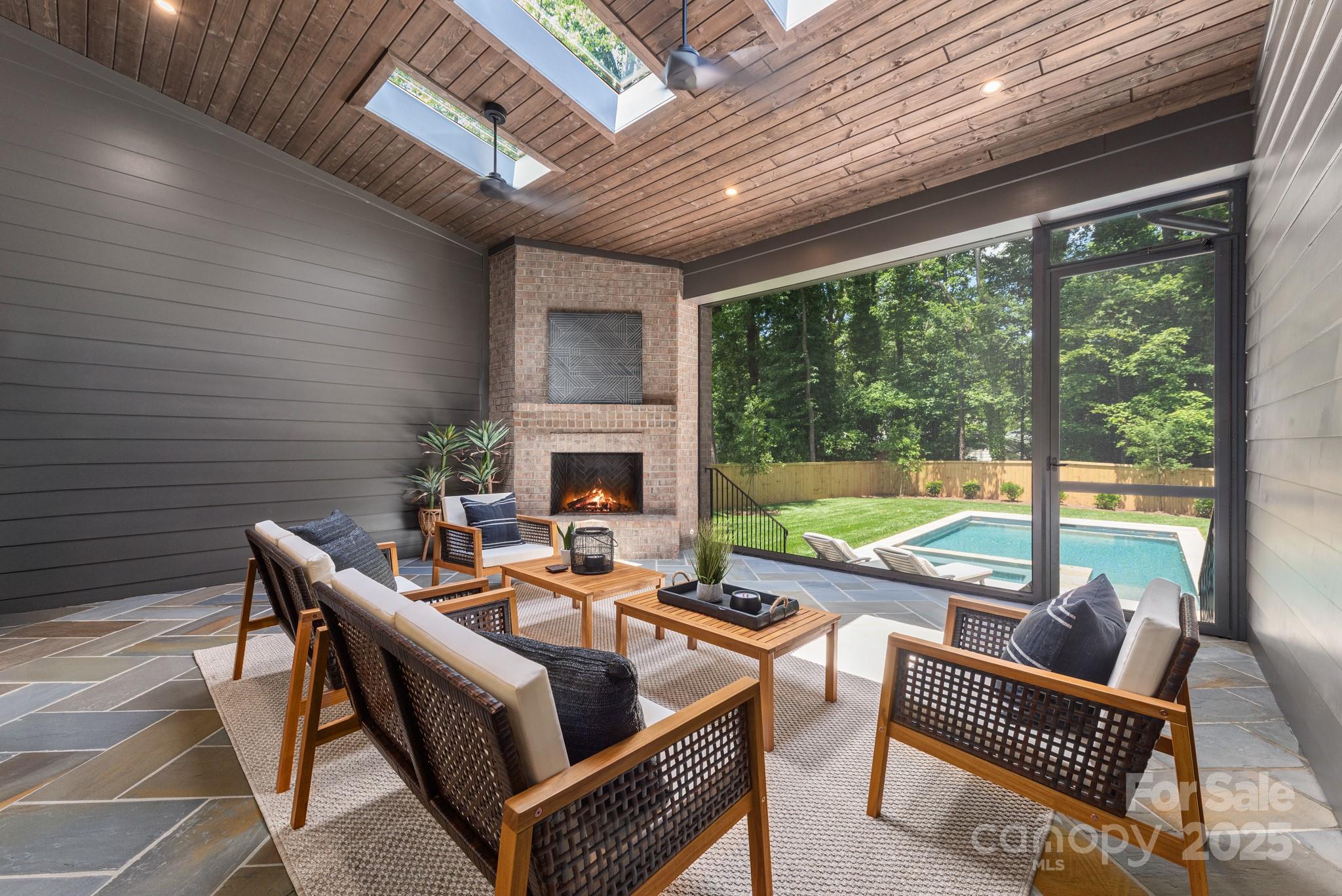 Lansdowne - Residential