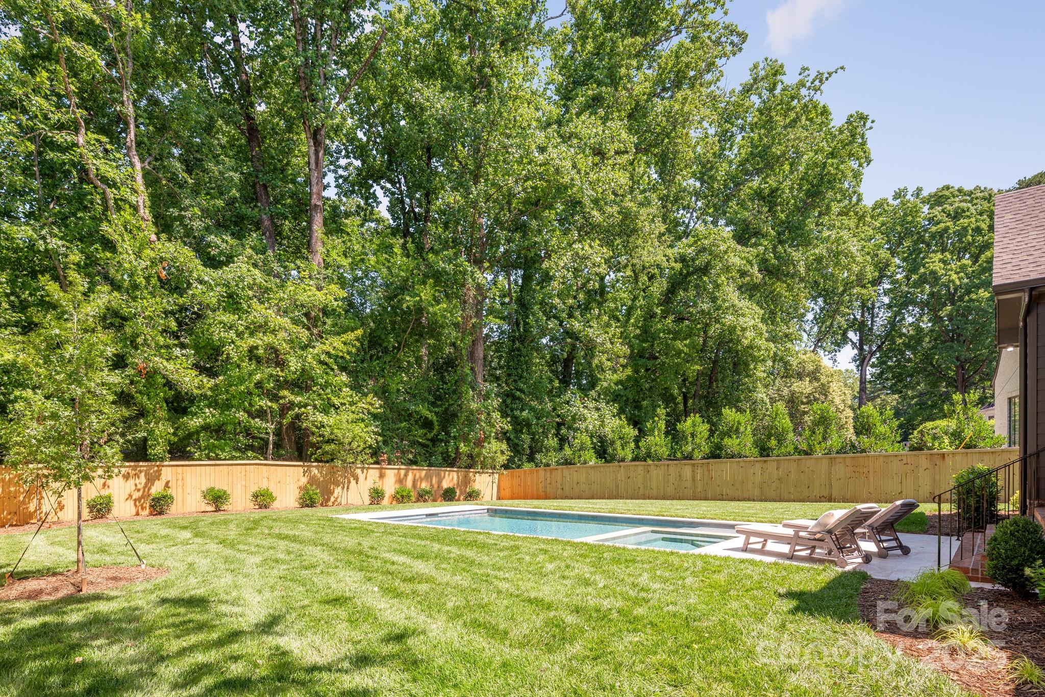 Lansdowne - Residential