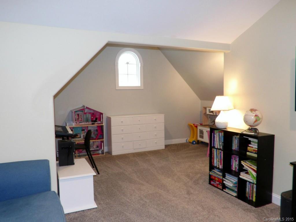 Mill Creek Falls - Residential