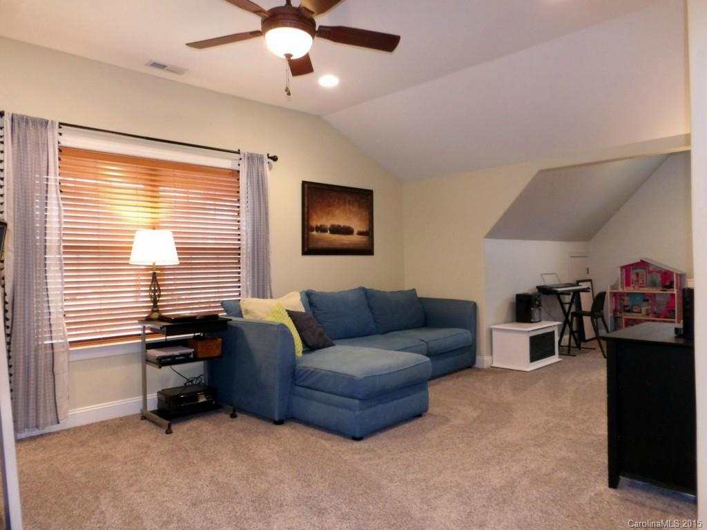 Mill Creek Falls - Residential