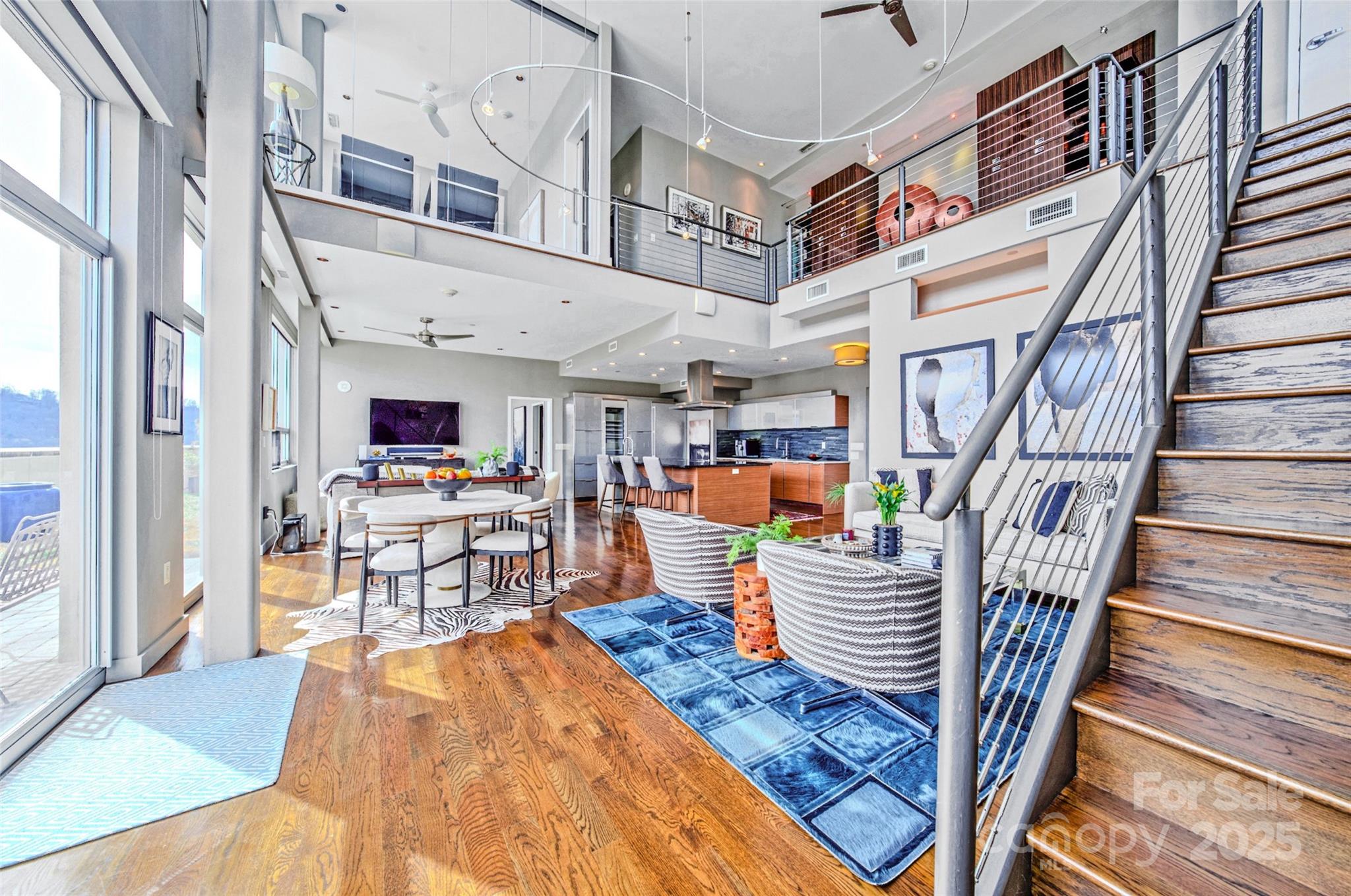 12 S Lexington Avenue 600