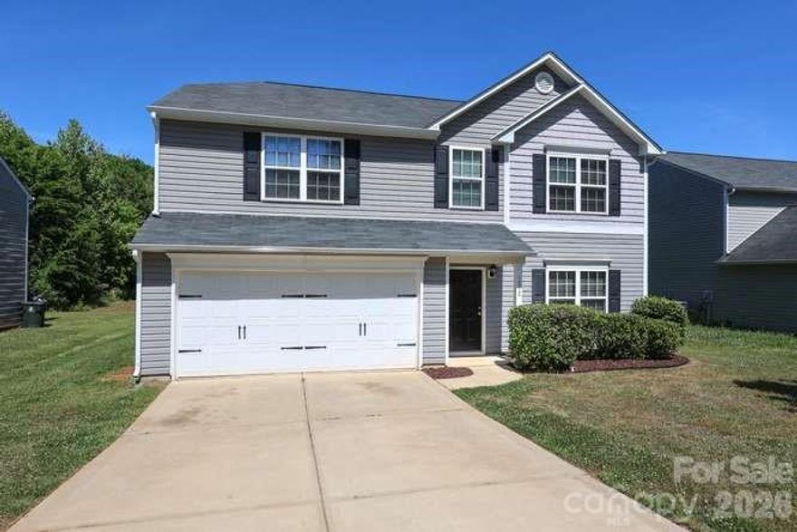 You have been waiting on this one, so much to offer!
This lovely home is move in ready! It features 4BR, 2 Full Baths and 1 Half Bath, new SS refrigerator, new SS oven, new SS dishwasher, new disposal and (some) new plumbing fixtures. Main level features include kitchen, large family room, dining room, flex room (living room, office, exercise,playroom etc), pantry and half bath. The large family room could service an additional dining area or extended living room. Upstairs features 4 bedrooms and 2 full baths, including a large primary BR with walk in closet, dual vanity, tub with separate shower and laundry room. Exterior features large flat fenced-in backyard that offers endless opportunities and large patio that includes a built in firepit. Home has been professionally cleaned and exterior pressure washed. Also enjoy exclusive neighborhood amenities such as the playground area, as well as 2 access entrances from your street to the South Fork Catawba River, which is right behind your back yard. And enjoy taking your canoe, kayak or fishing pole! All of this just minutes to I85, Gastonia, Belmont, Mount Holly and Charlotte Douglas Airport.