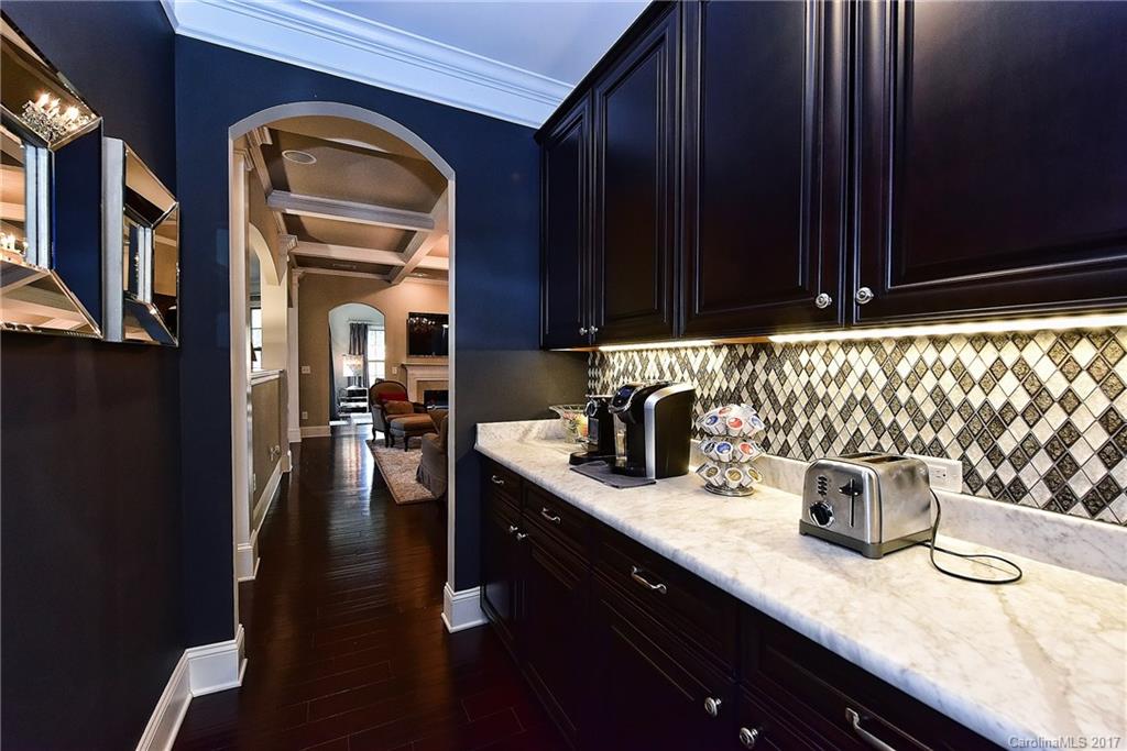 Belle Grove Manor - Residential