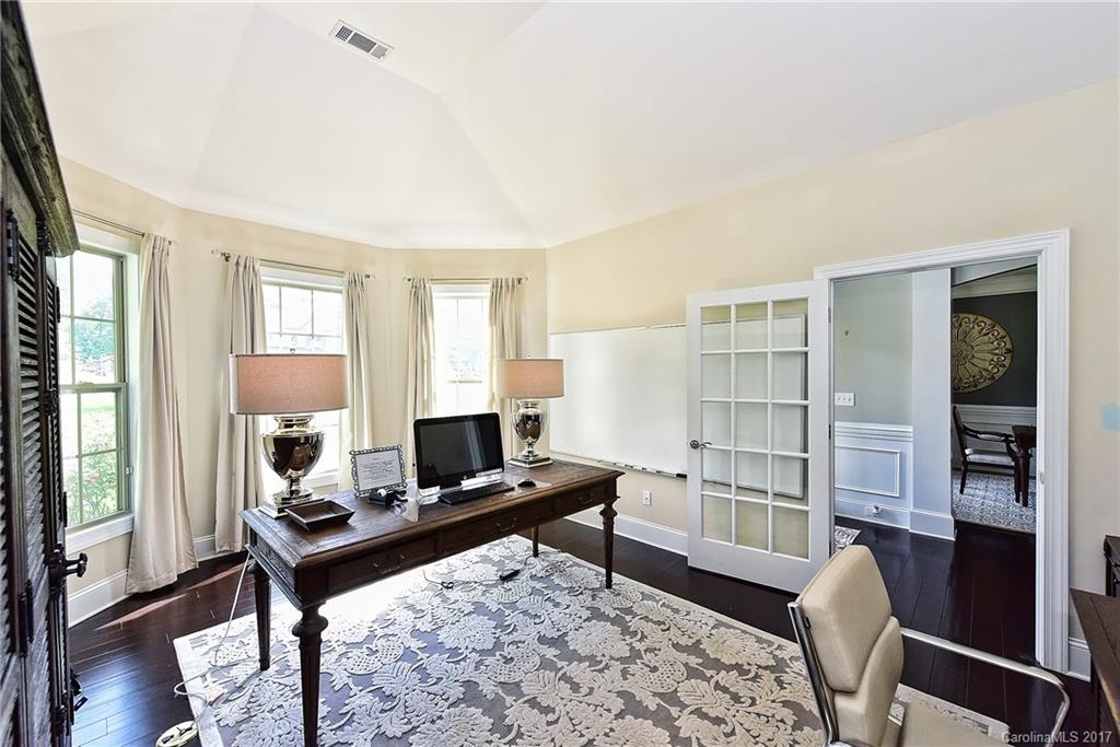 Belle Grove Manor - Residential