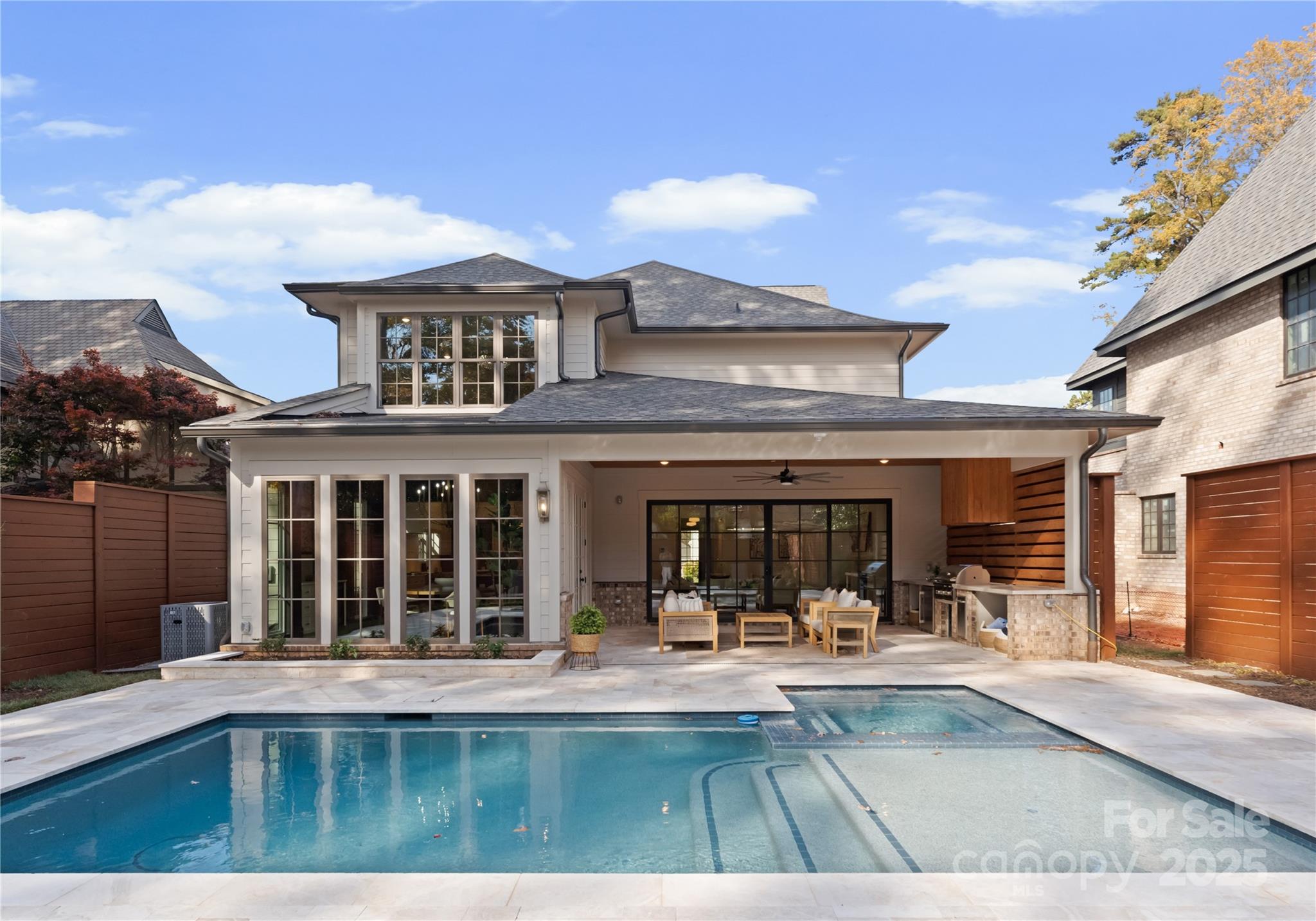 150 N Canterbury Road