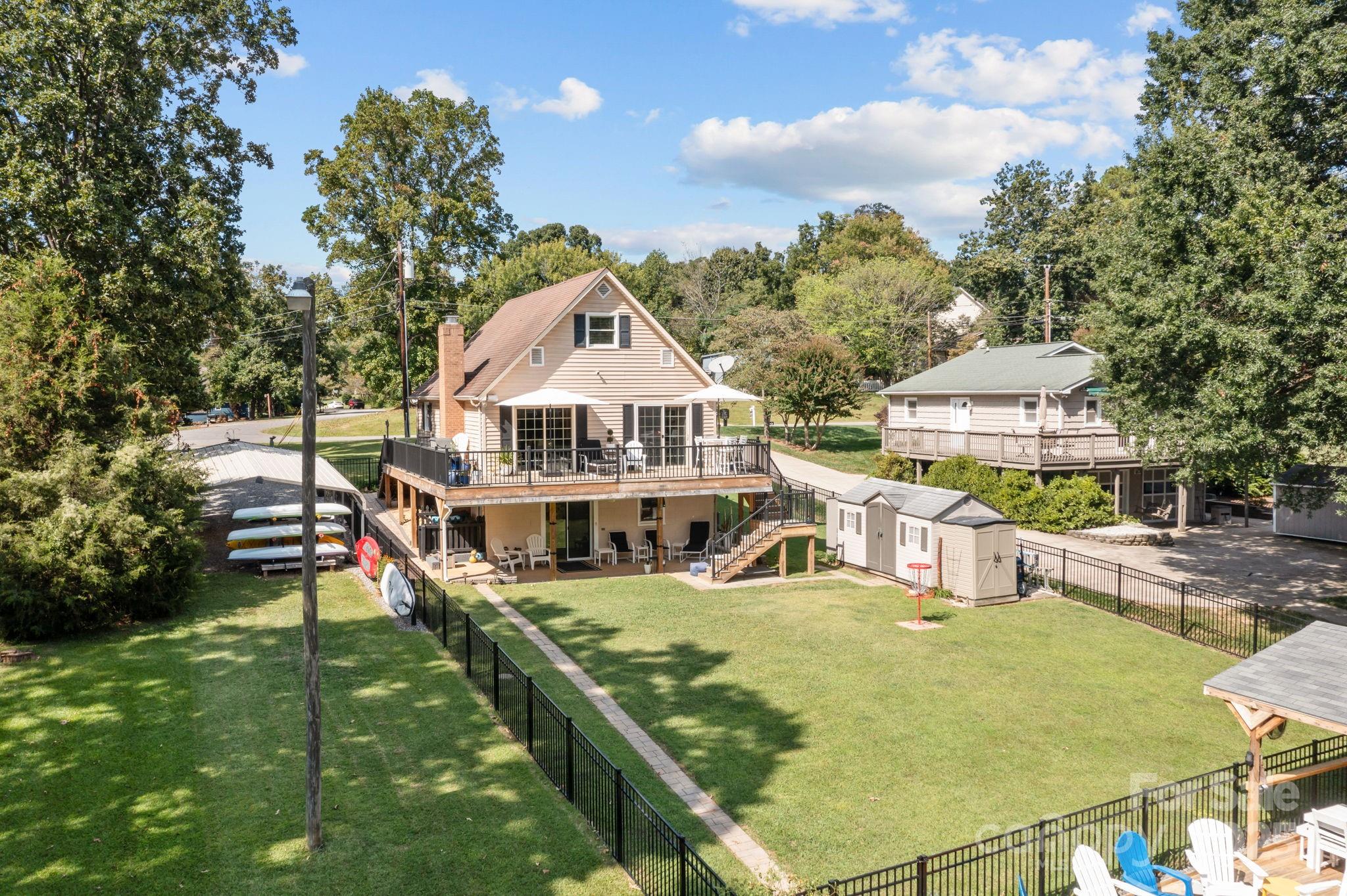 153 Bluewing Lane