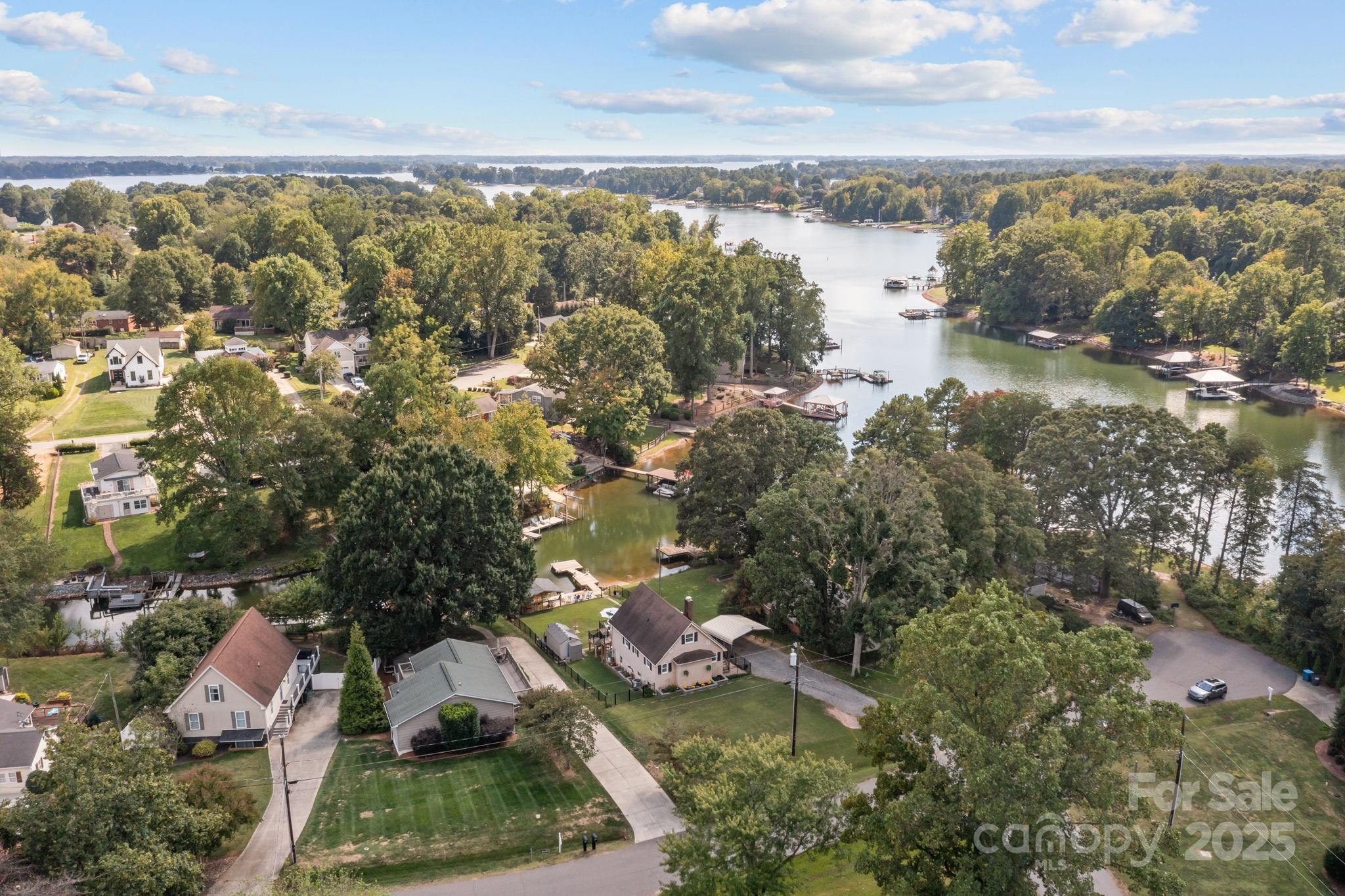 153 Bluewing Lane
