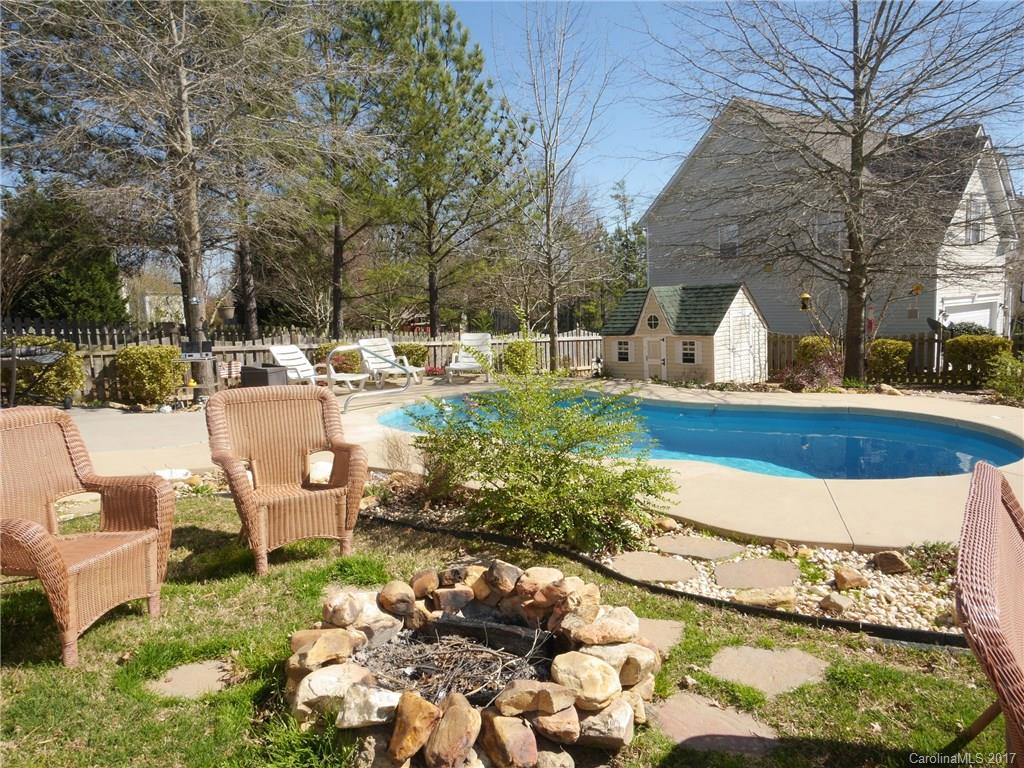 Autumn Cove At Lake Wylie - Residential