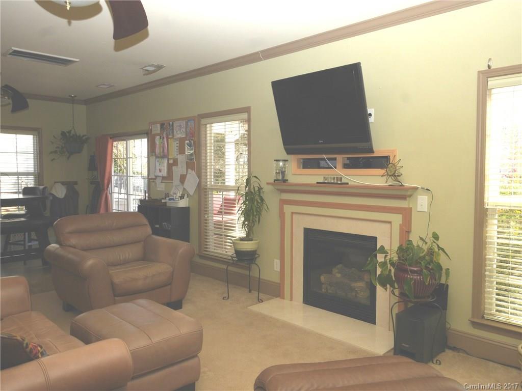 Autumn Cove At Lake Wylie - Residential