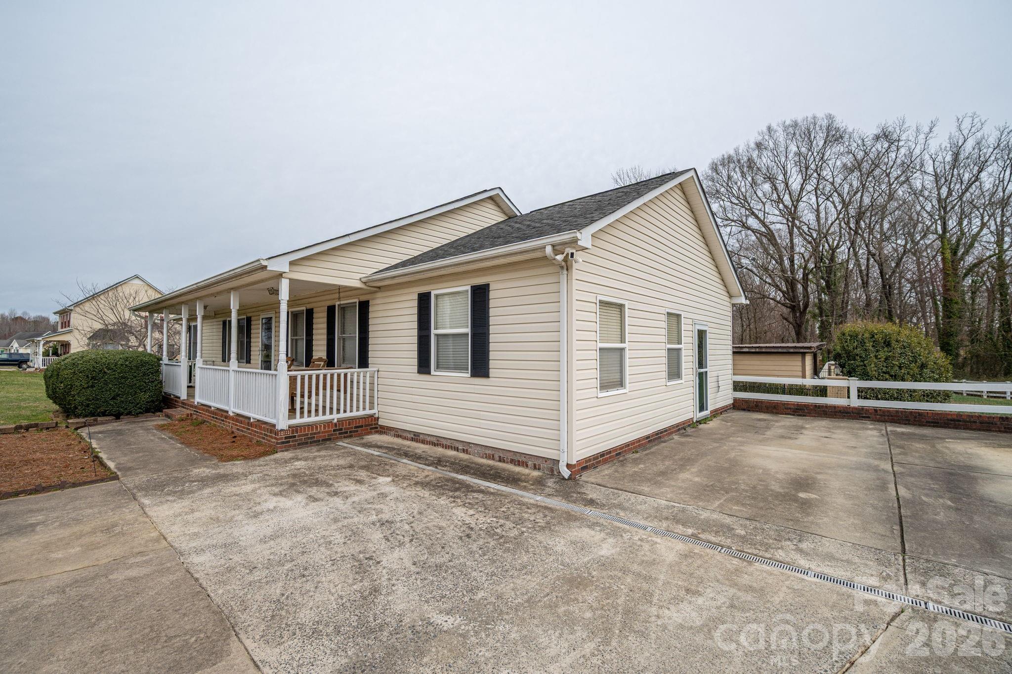 112 Pilots Ridge Drive