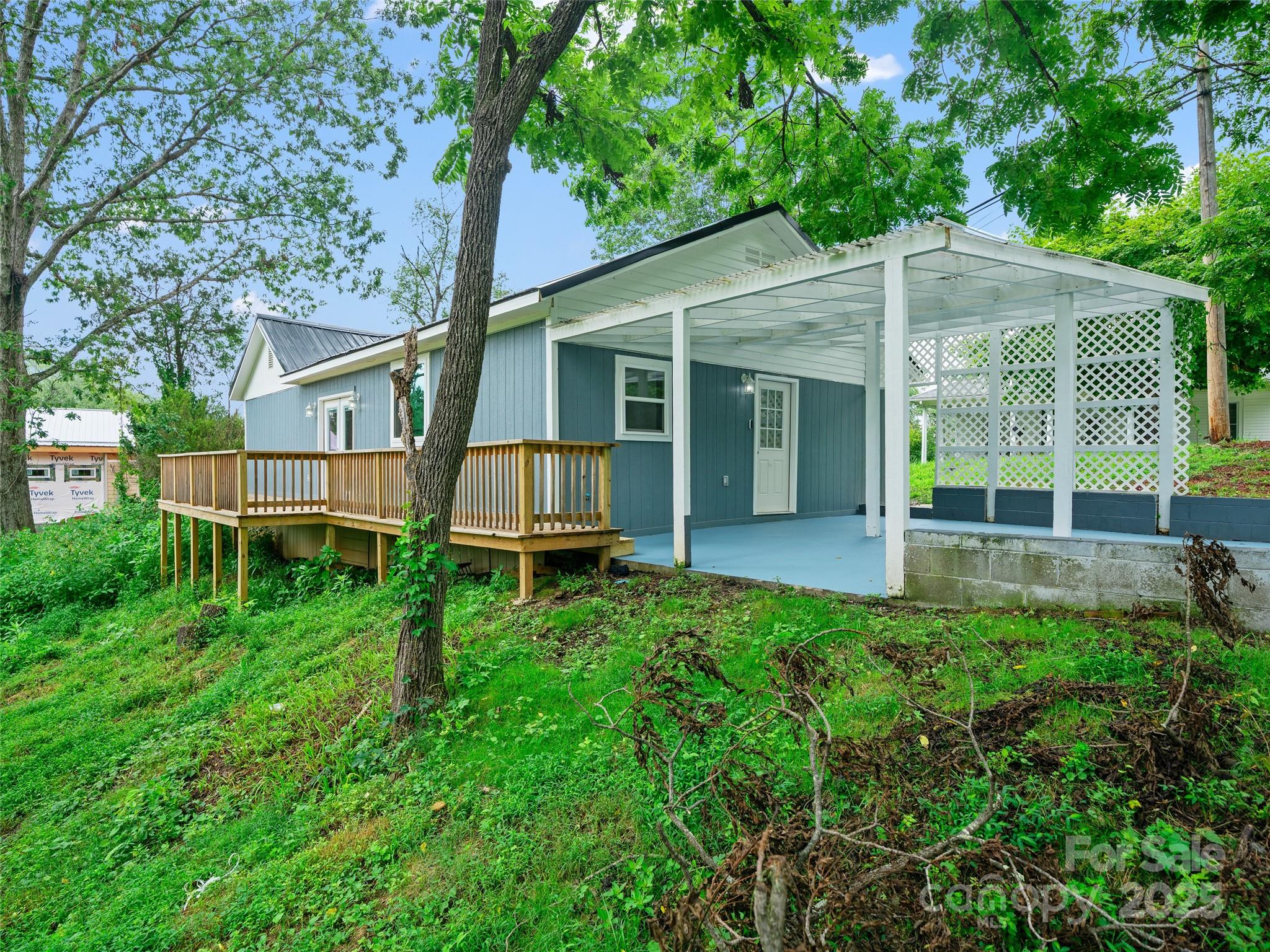 64 Phillips Lane