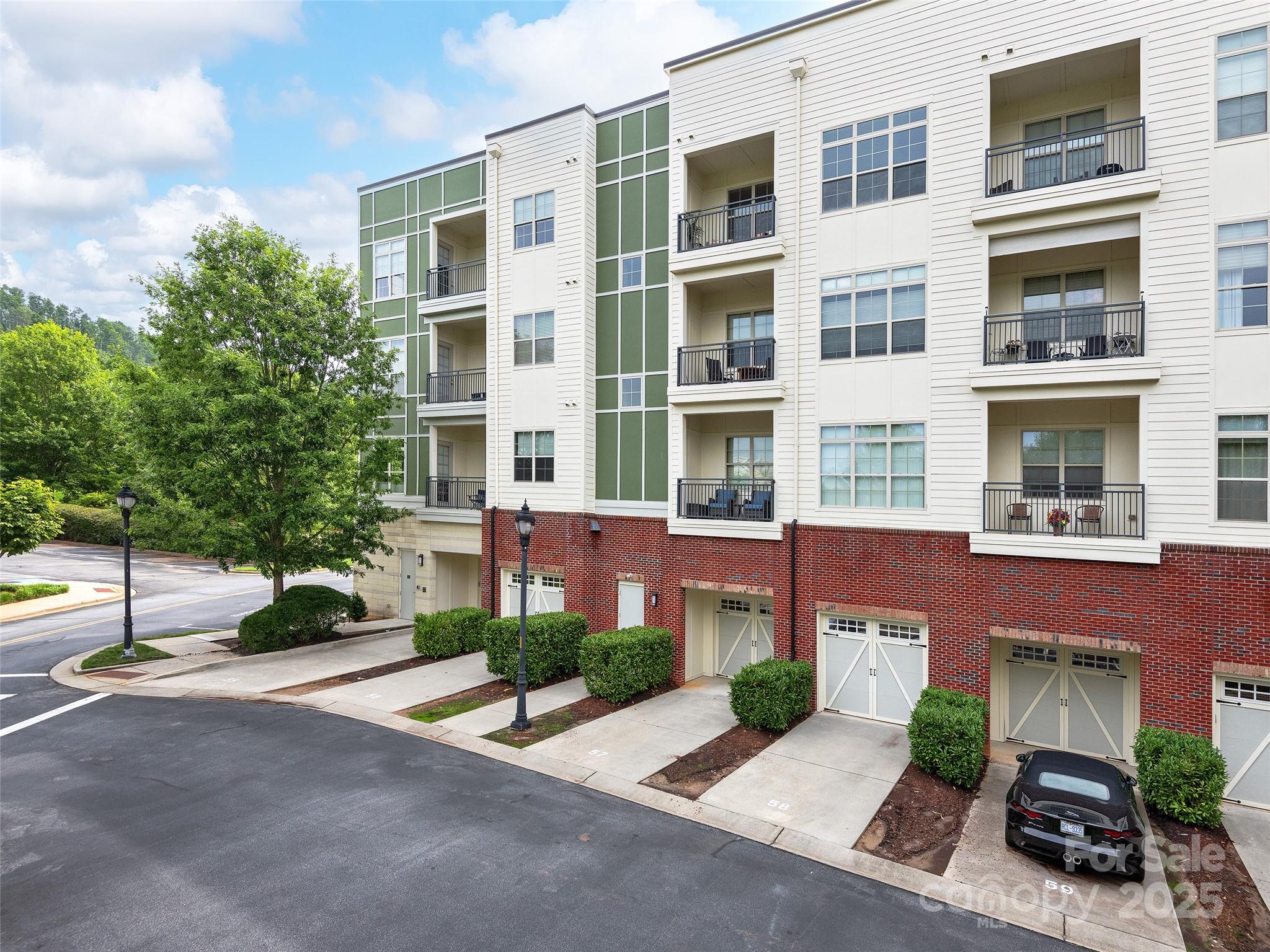 42 Schenck Parkway 304