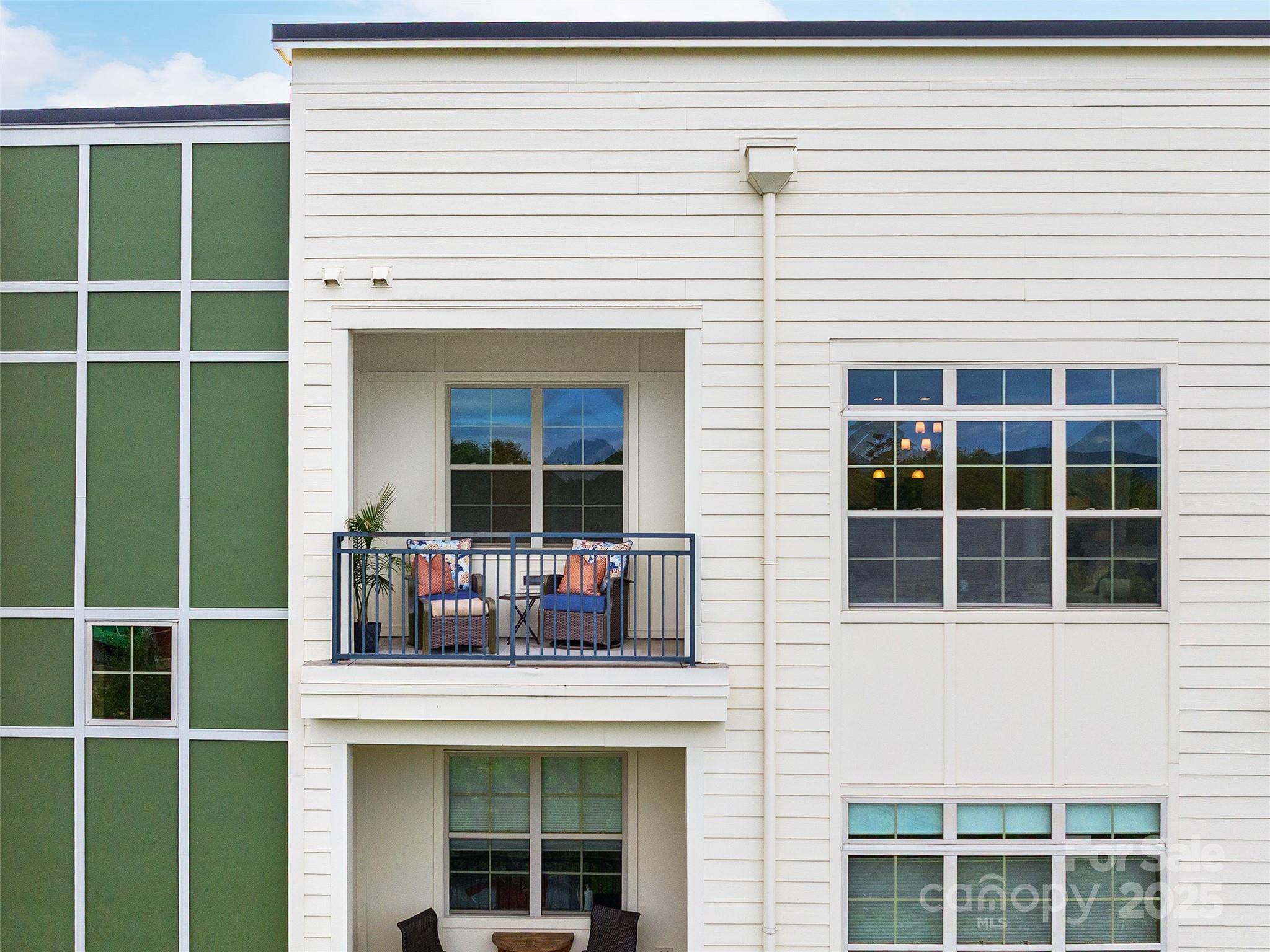 42 Schenck Parkway 304