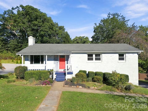 Photo of 20 Oak Leaf Lane, Arden, NC 28704 (MLS # 4428289)