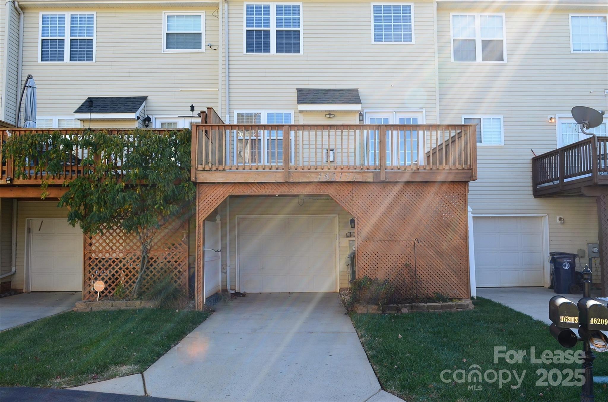 Oakhurst - Residential Lease