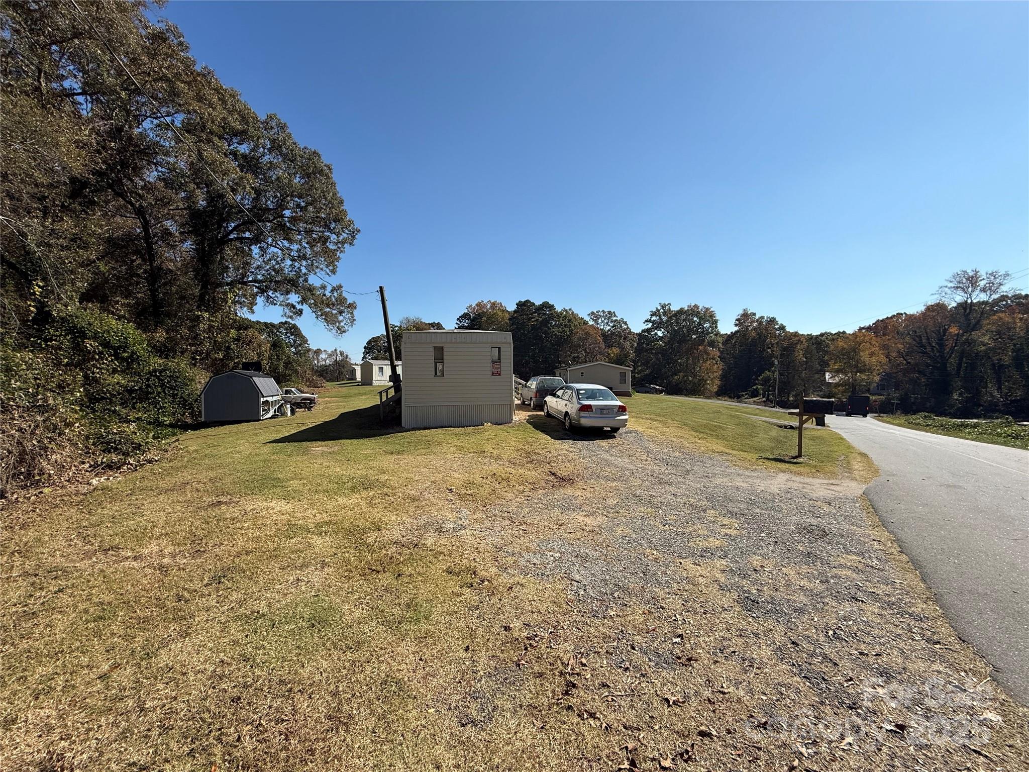 2202 Hillcrest Road