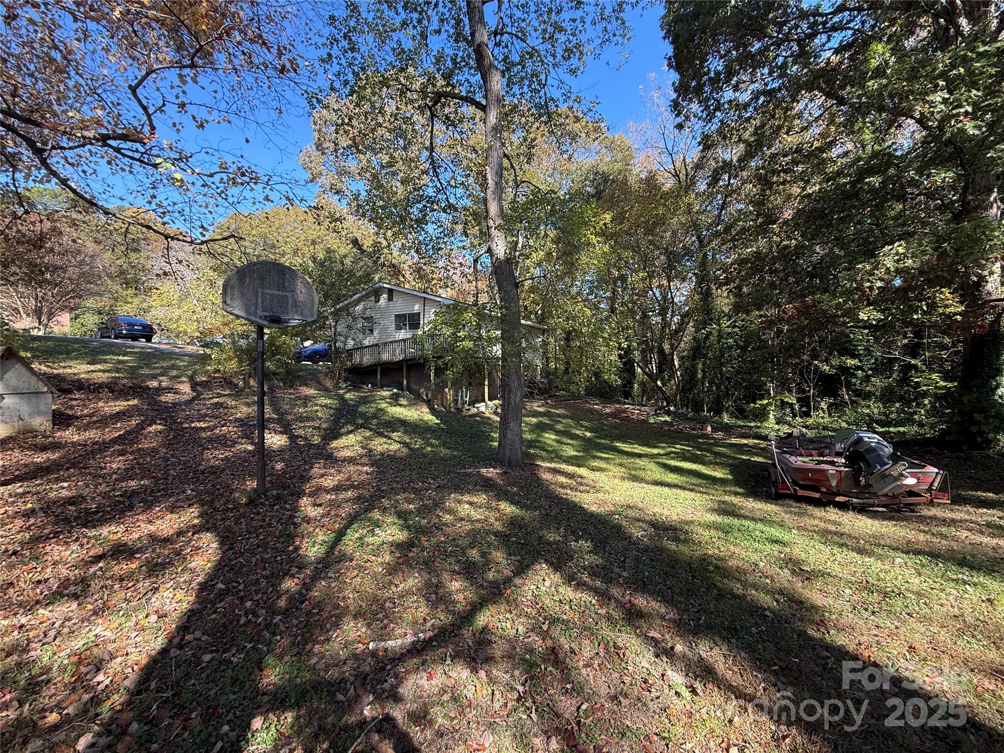 2202 Hillcrest Road