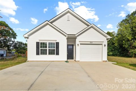 Photo of 934 N New Hope Road, Gastonia, NC 28054 (MLS # 4406569)