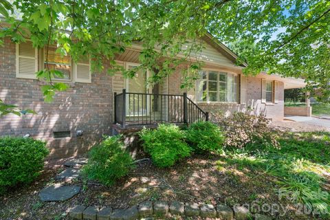 2010 12th Street Drive NW Hickory NC 28601