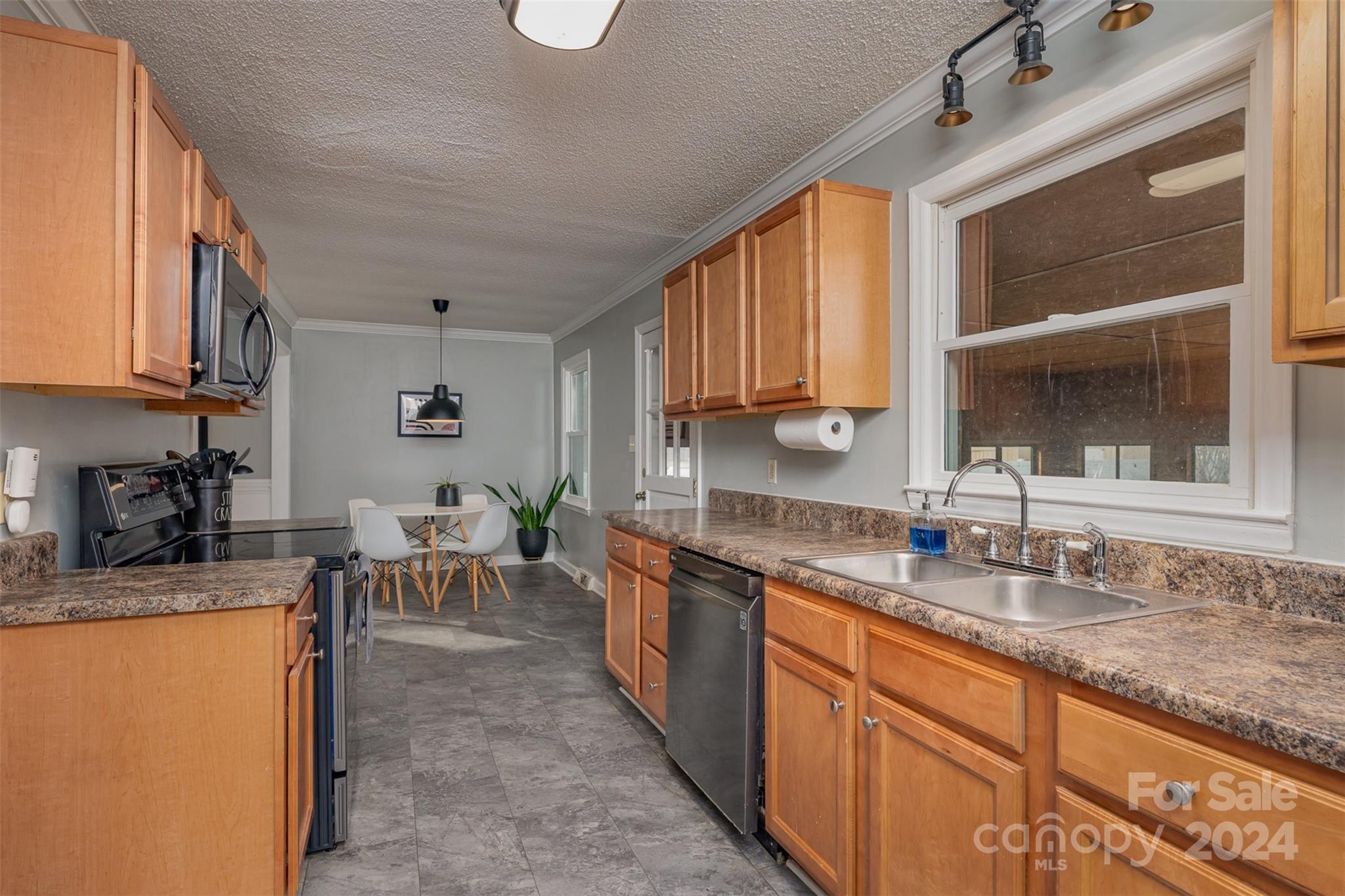 Hillsdale - Residential