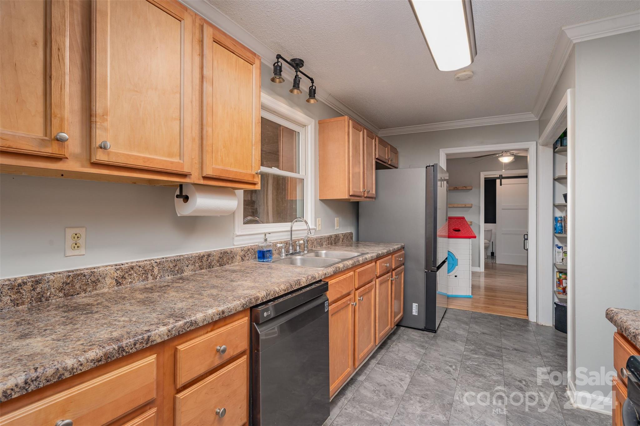 Hillsdale - Residential