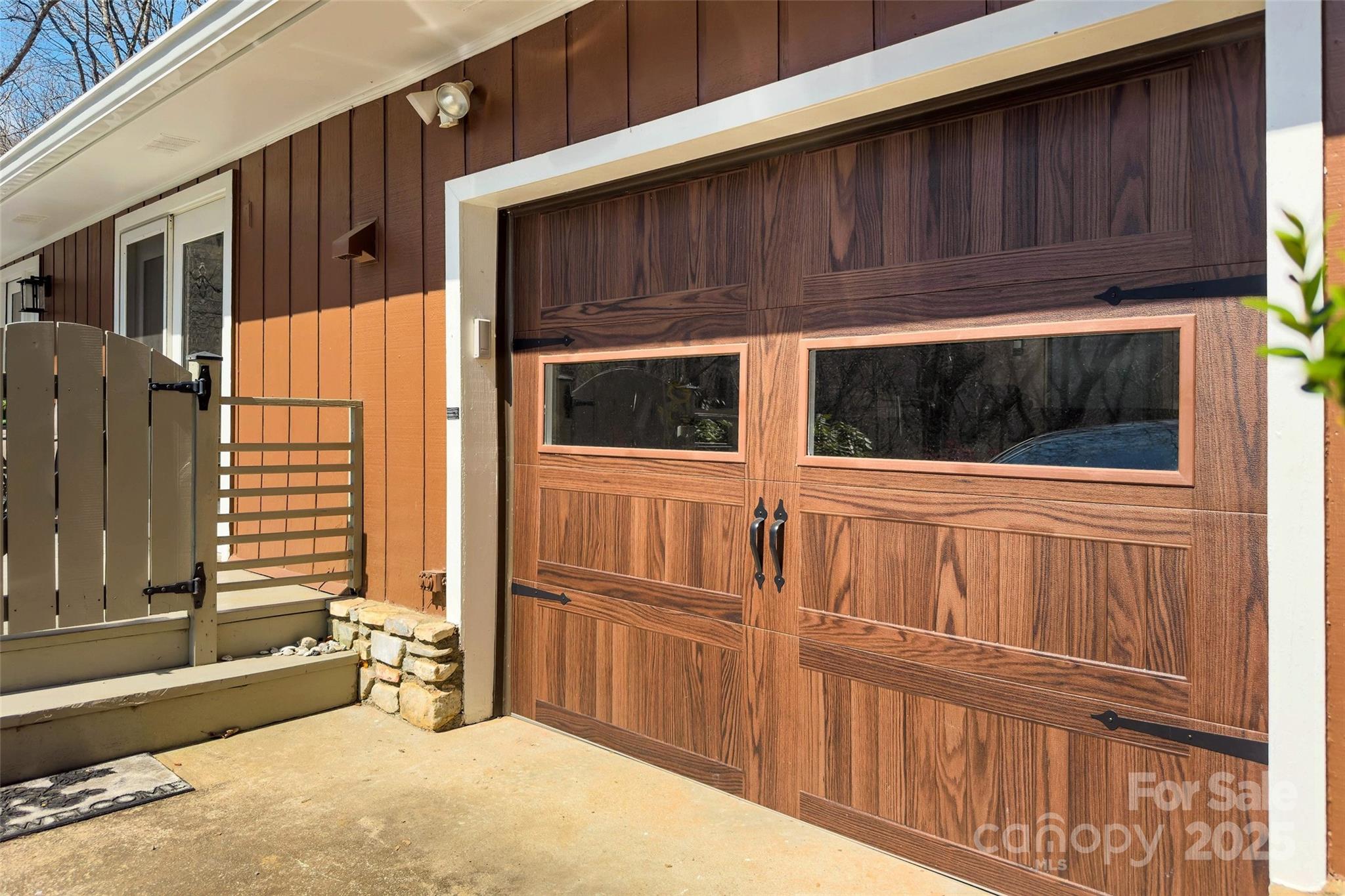 30 Red Oak Forest Road