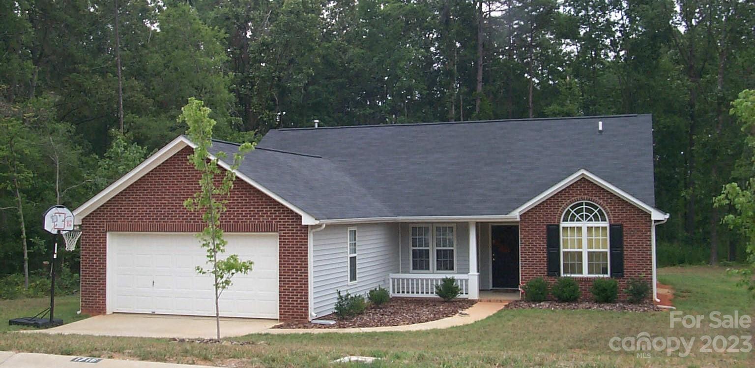 Colonial Village - Residential