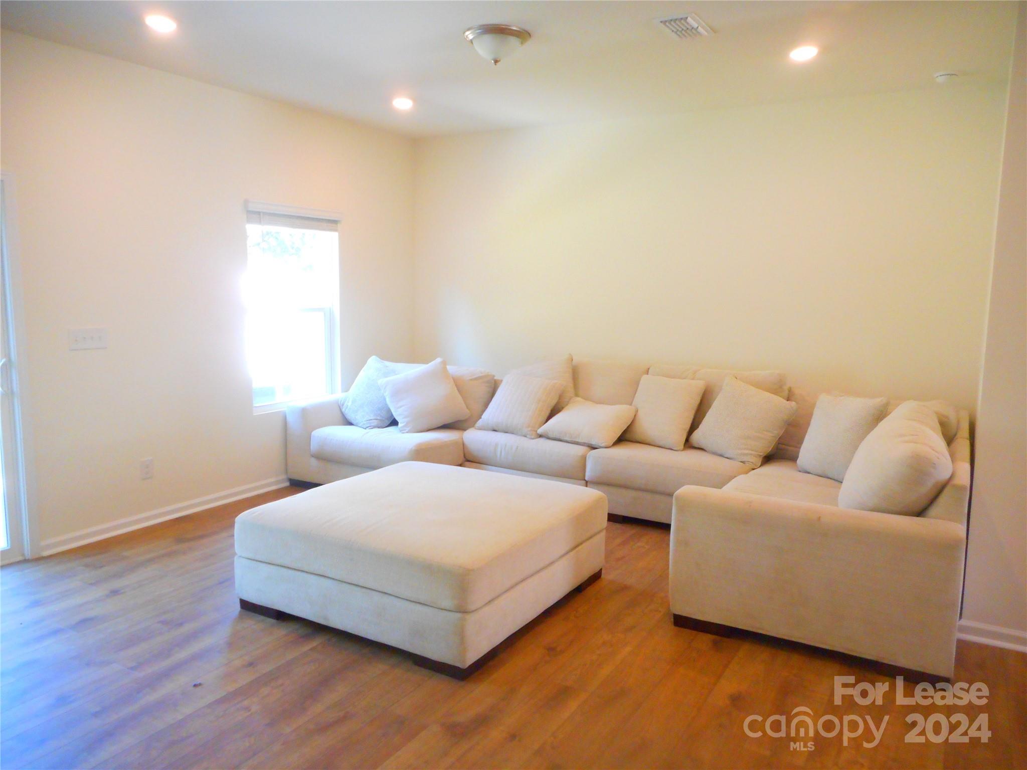 Secrest Landing - Residential Lease