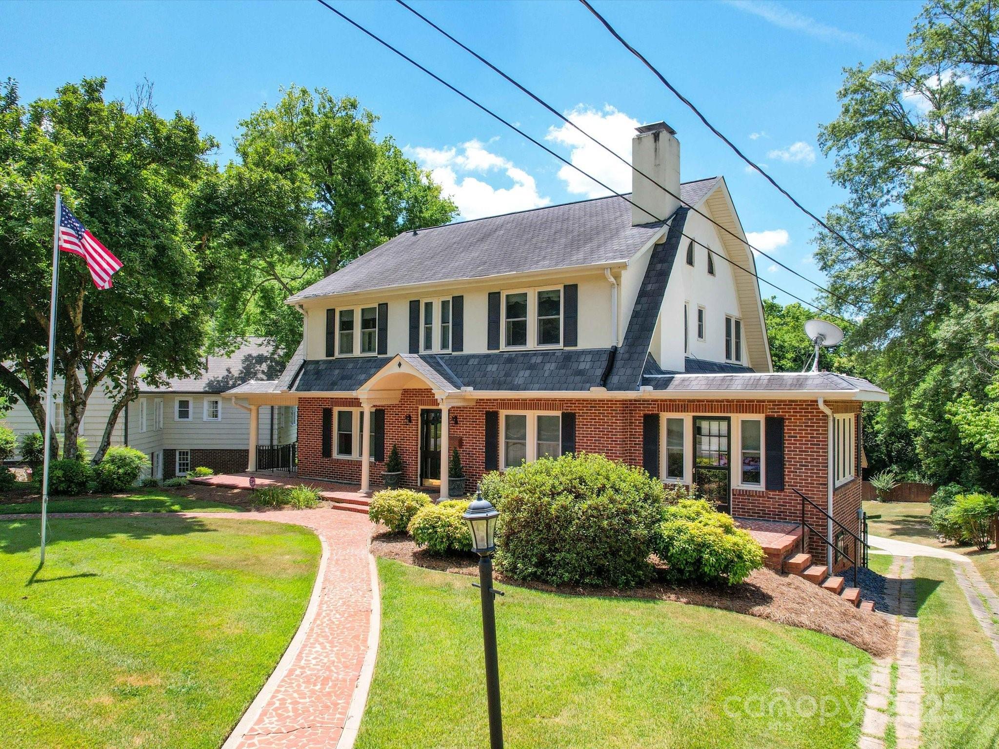 405 W Wade Street